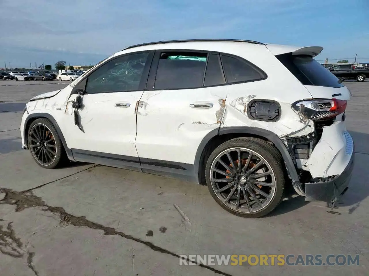 2 fotografías del automóvil dañado W1N4N5BB4PJ480264 MERCEDES-BENZ GLA-CLASS 2023