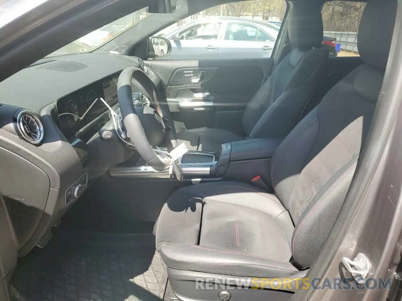 7 fotografías del automóvil dañado W1N4N4GB4RJ620691 MERCEDES-BENZ GLA-CLASS 2024