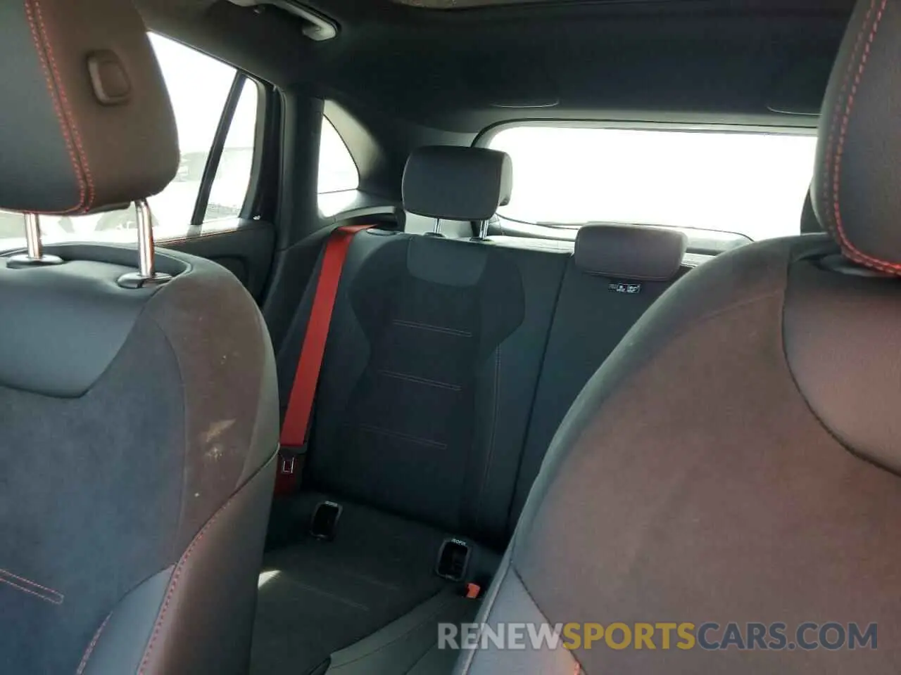 10 fotografías del automóvil dañado W1N4N5BB0RJ577108 MERCEDES-BENZ GLA-CLASS 2024