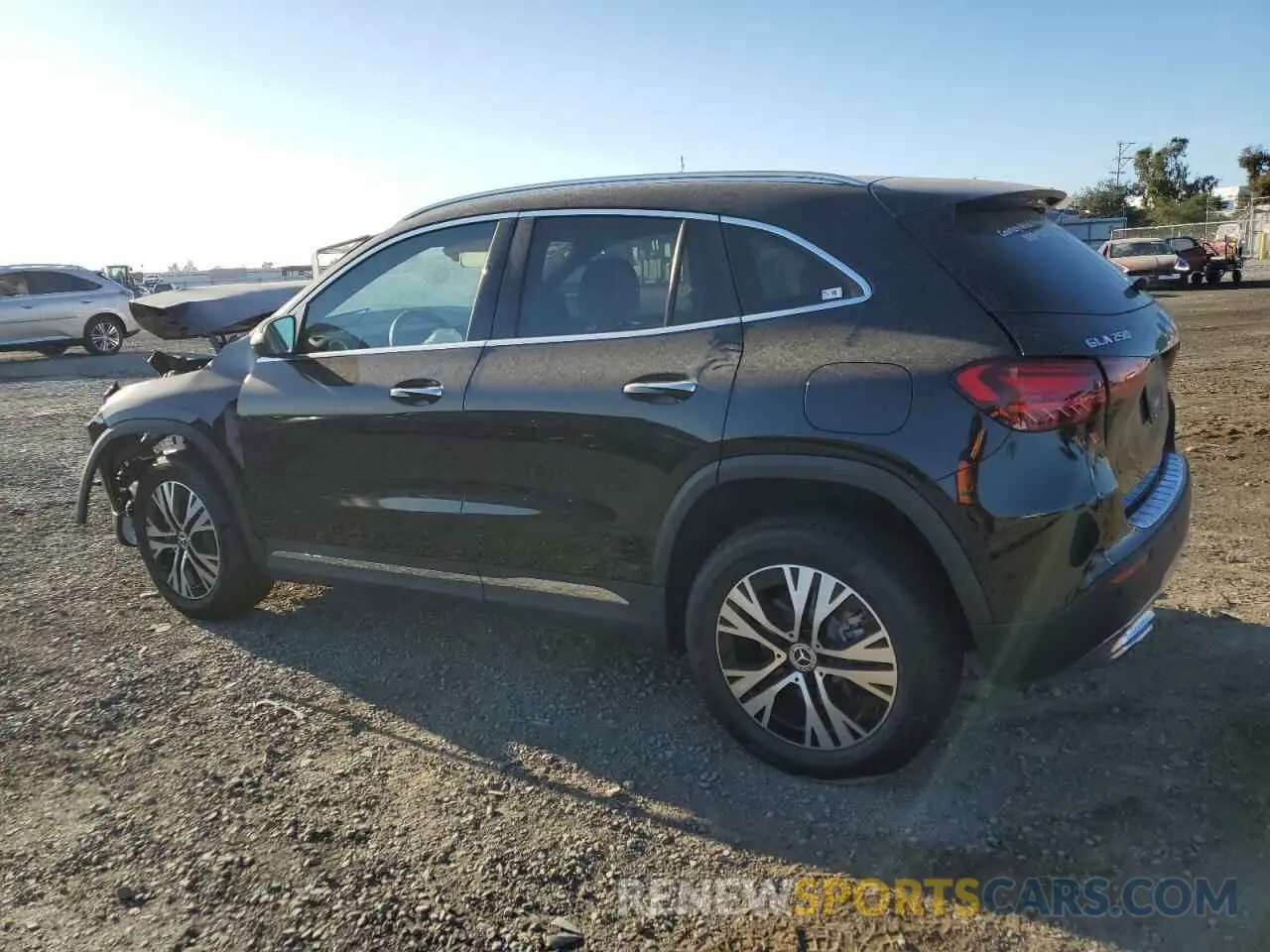2 fotografías del automóvil dañado W1N4N4HB6SJ646634 MERCEDES-BENZ GLA-CLASS 2025