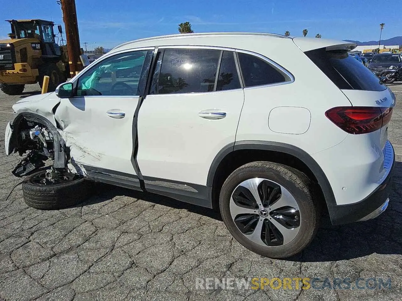 2 fotografías del automóvil dañado W1N4N4HB8SJ649423 MERCEDES-BENZ GLA-CLASS 2025