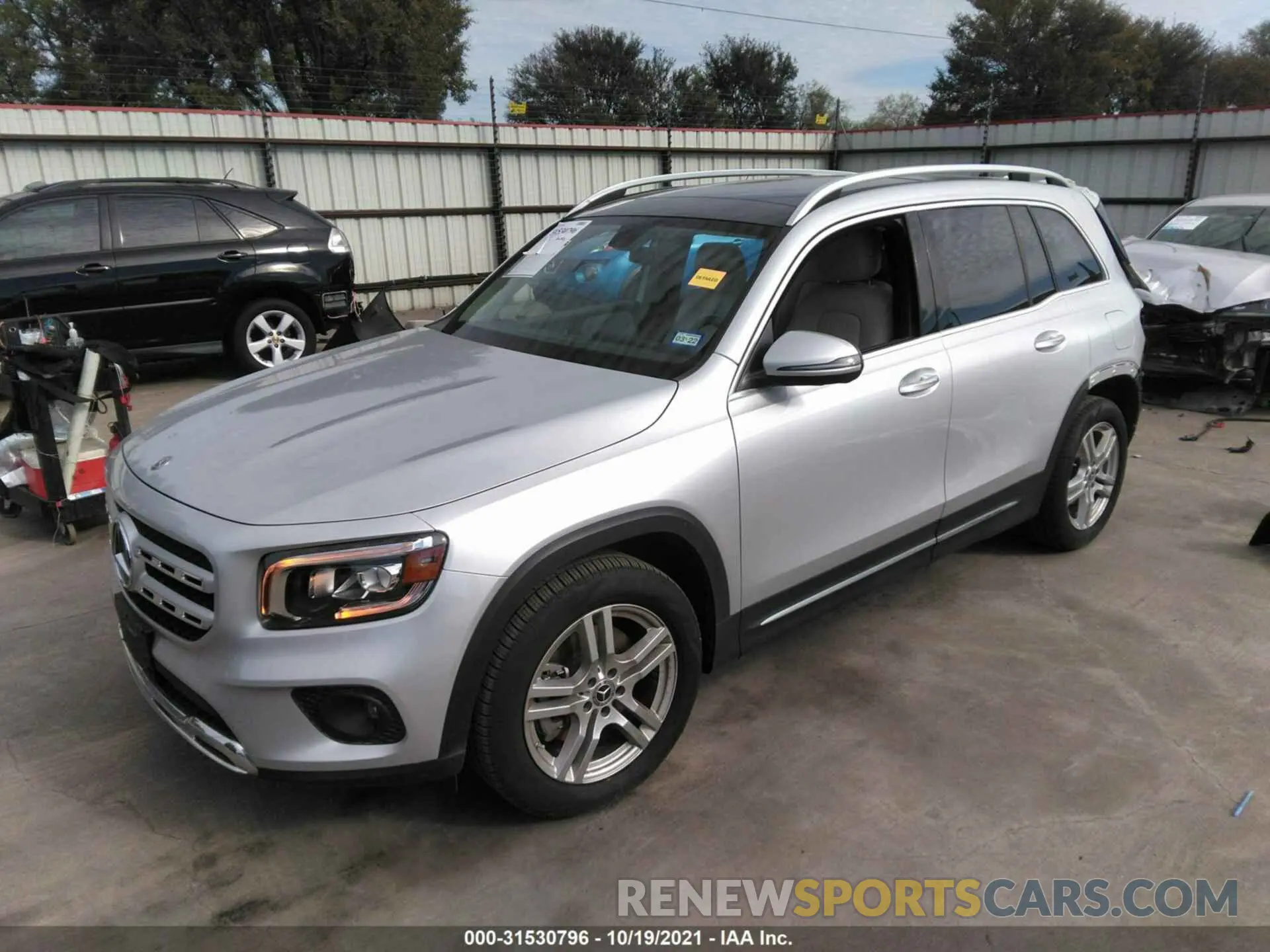 2 fotografías del automóvil dañado W1N4M4GB1LW024838 MERCEDES-BENZ GLB 2020