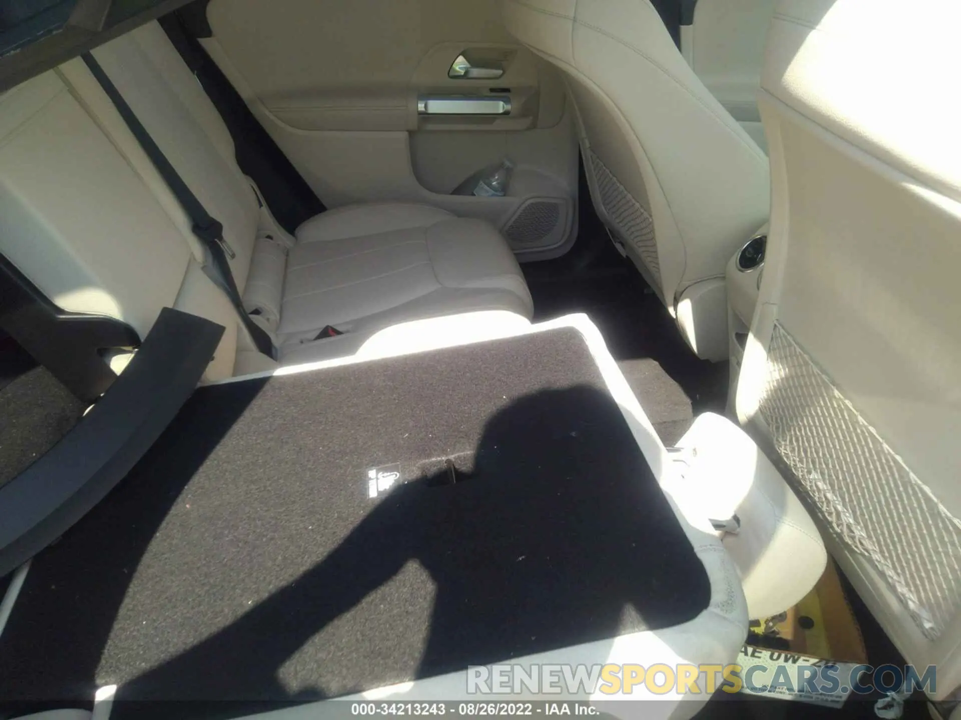 8 fotografías del automóvil dañado W1N4M4HB3LW043731 MERCEDES-BENZ GLB 2020