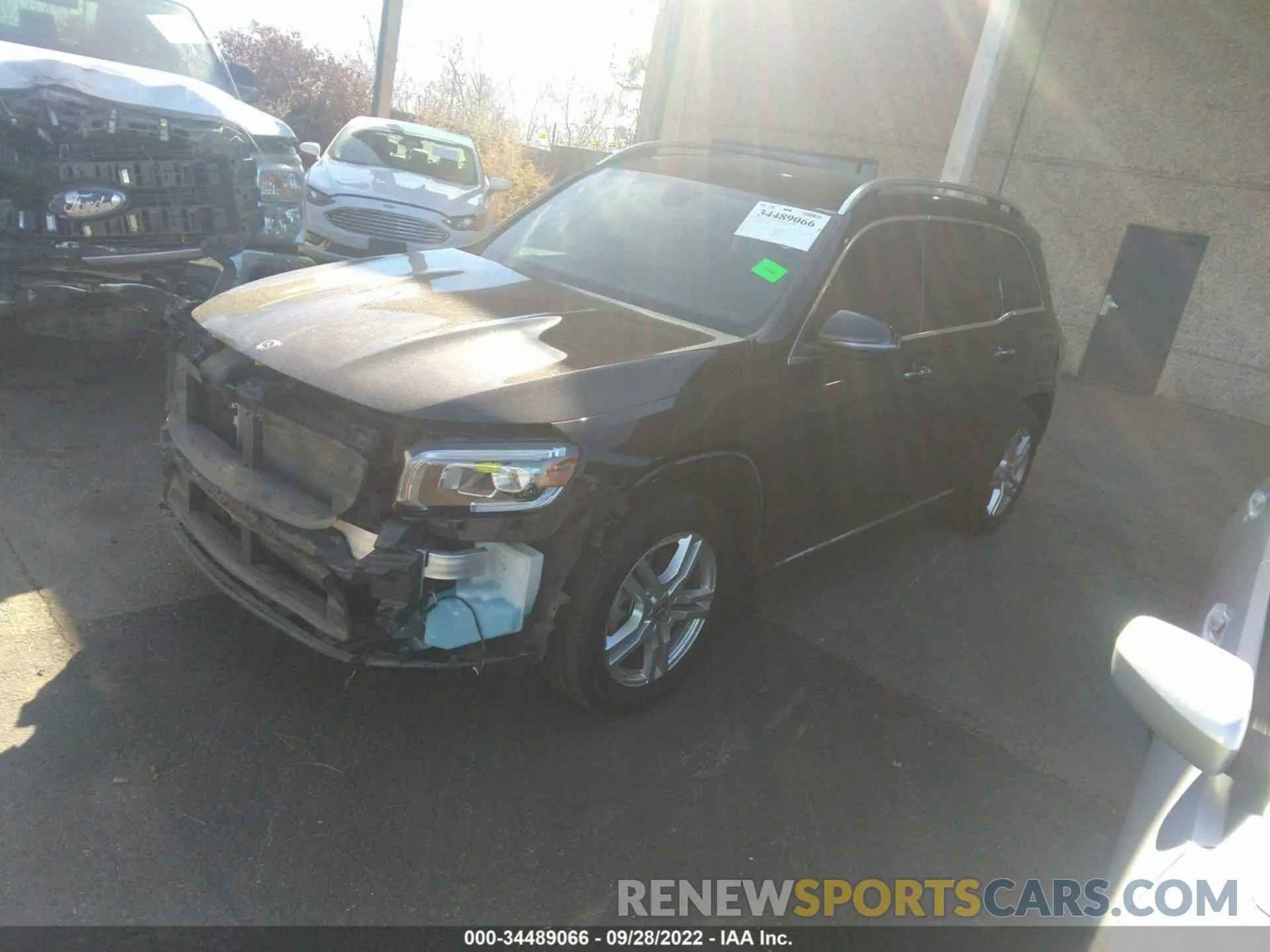 2 fotografías del automóvil dañado W1N4M4HBXLW042446 MERCEDES-BENZ GLB 2020