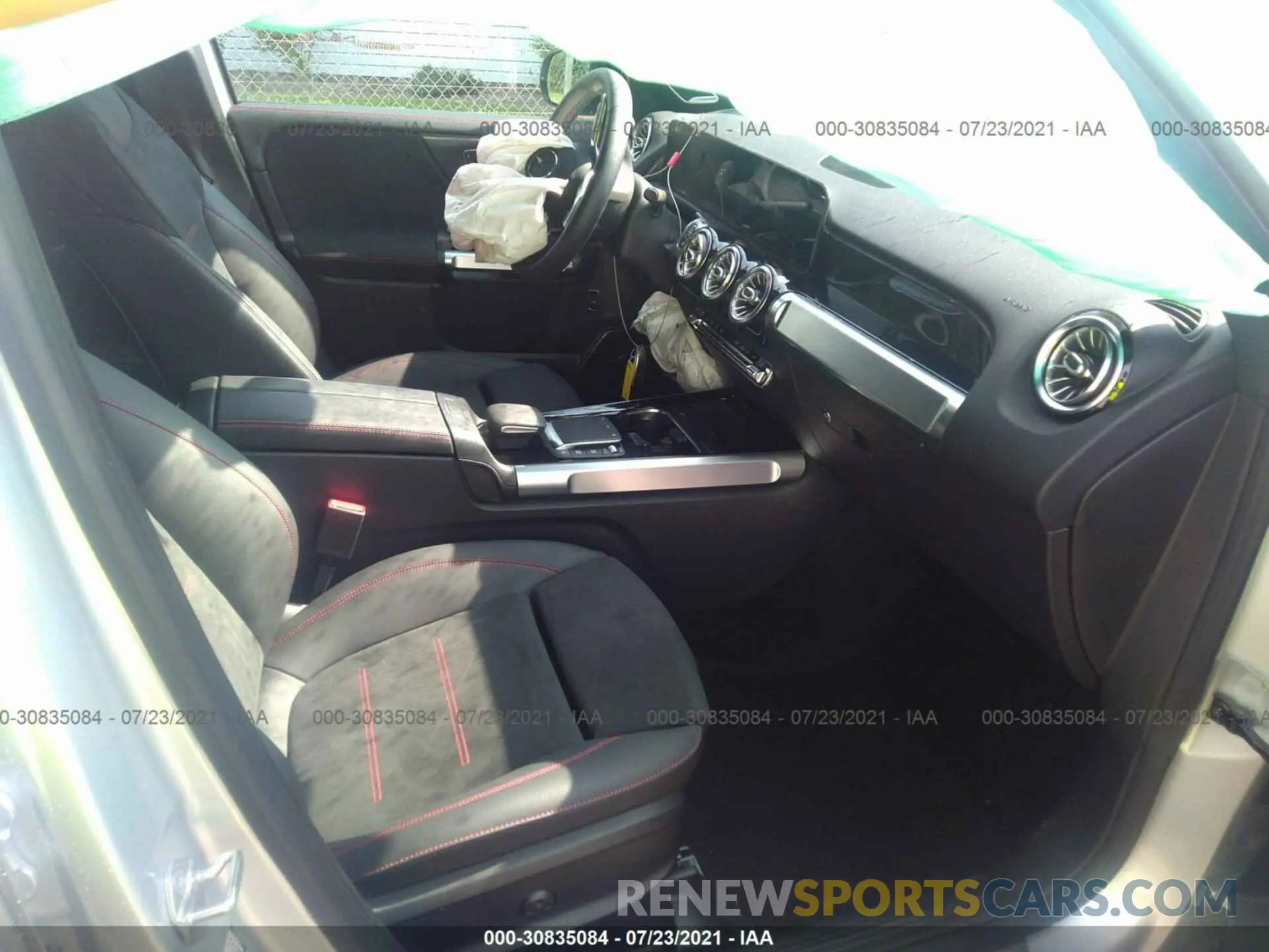 5 fotografías del automóvil dañado W1N4M4HB3MW116209 MERCEDES-BENZ GLB 2021