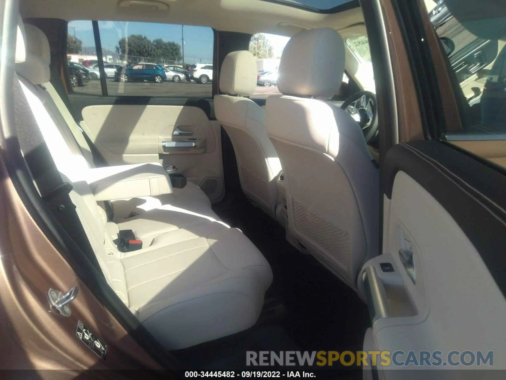 8 fotografías del automóvil dañado W1N4M4GB9NW256221 MERCEDES-BENZ GLB 2022