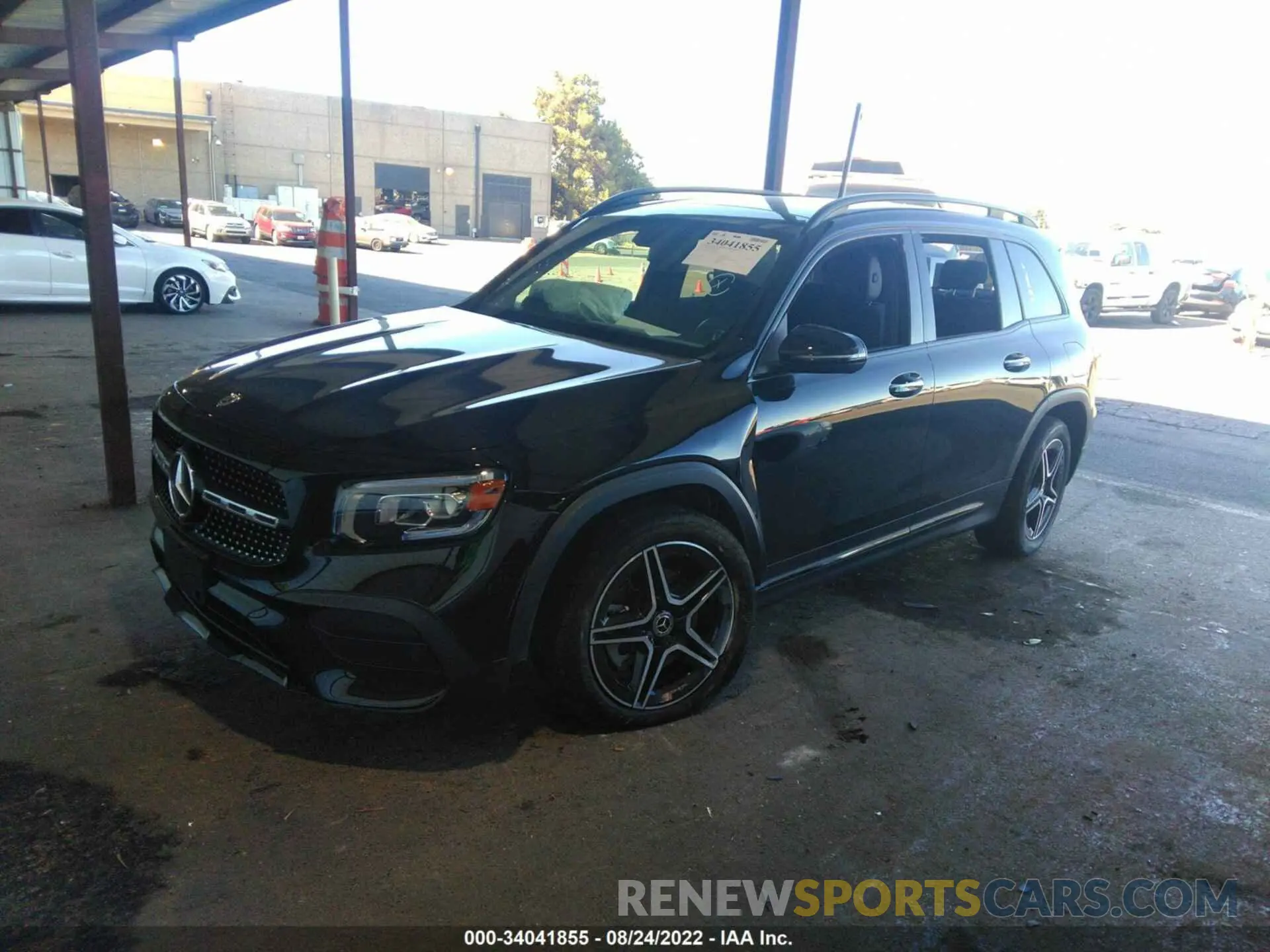 2 fotografías del automóvil dañado W1N4M4HBXNW206801 MERCEDES-BENZ GLB 2022