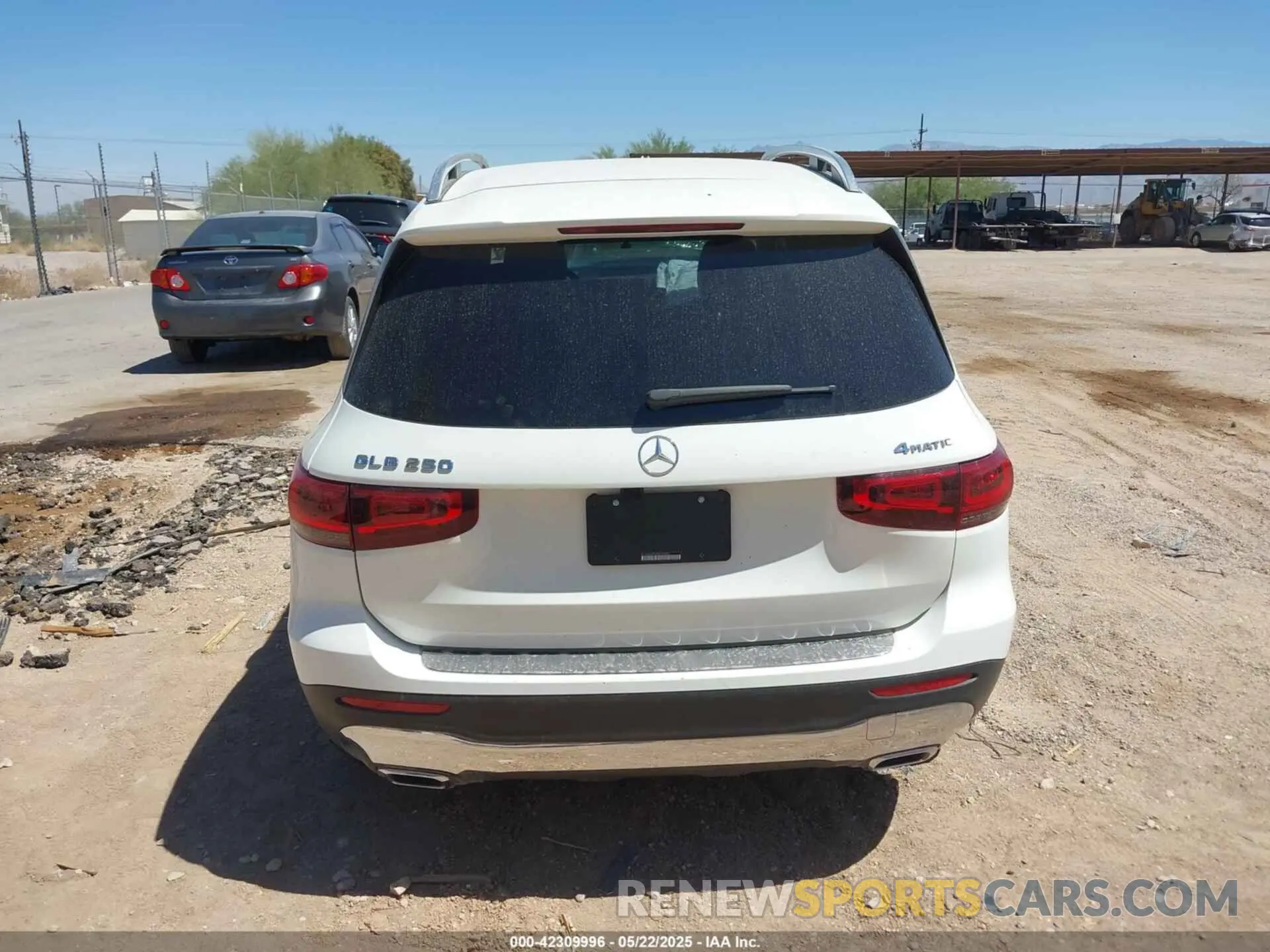 16 fotografías del automóvil dañado 0W1N4M4HB6PW32989 MERCEDES-BENZ GLB 2023