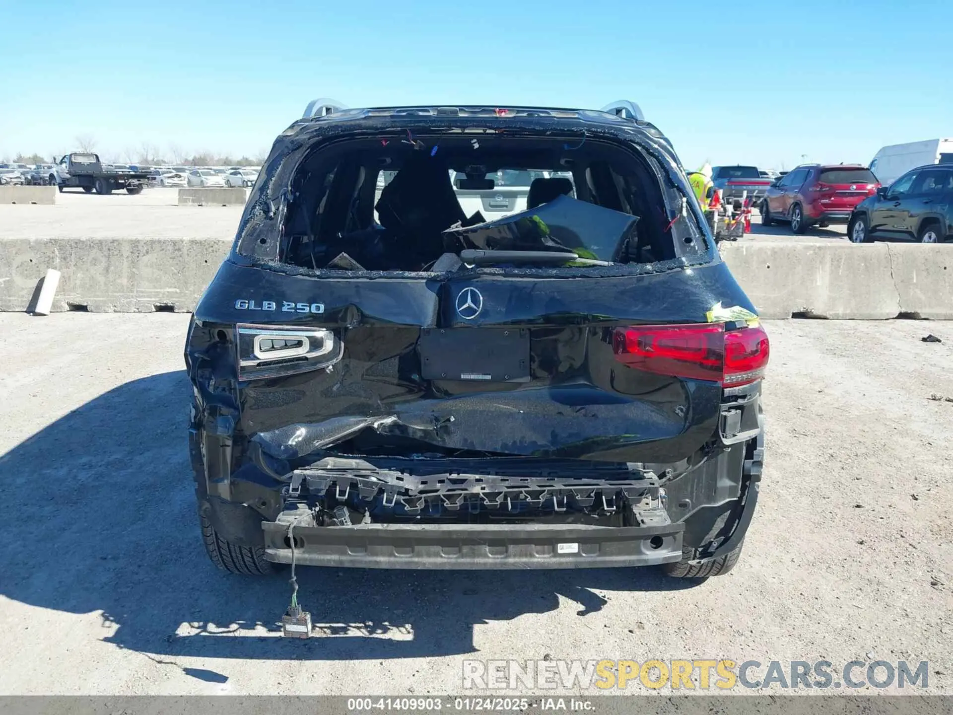 16 fotografías del automóvil dañado W1N4M4GB1LW041266 MERCEDES-BENZ GLB 250 2020