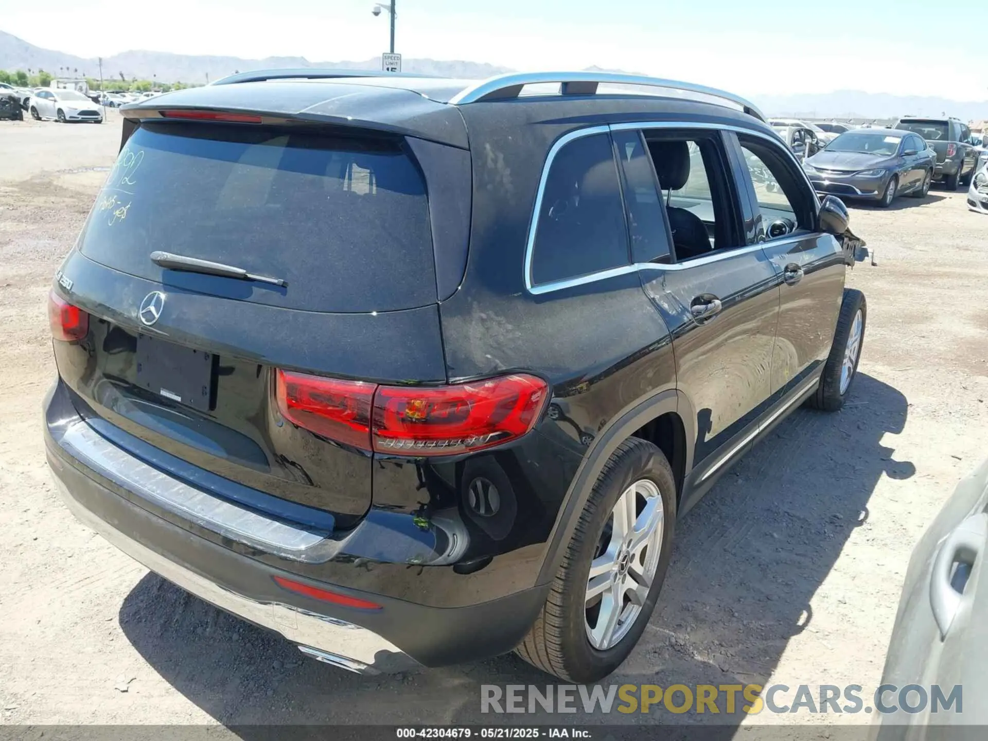 4 fotografías del automóvil dañado W1N4M4GB4LW057865 MERCEDES-BENZ GLB 250 2020