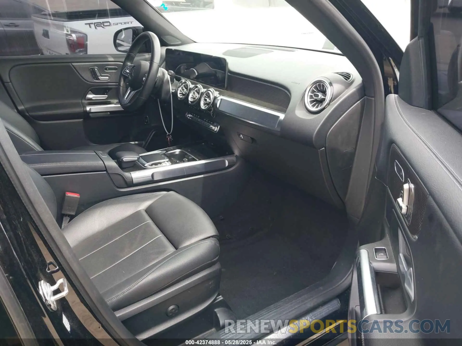 5 fotografías del automóvil dañado W1N4M4GB7LW025301 MERCEDES-BENZ GLB 250 2020