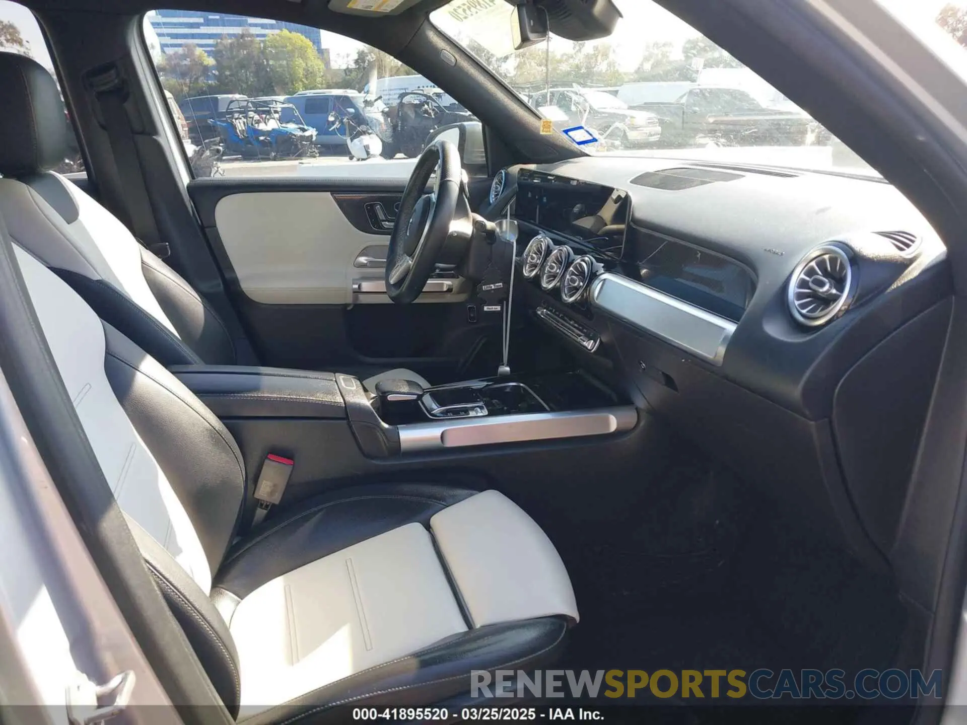 5 fotografías del automóvil dañado W1N4M4GBXLW050581 MERCEDES-BENZ GLB 250 2020