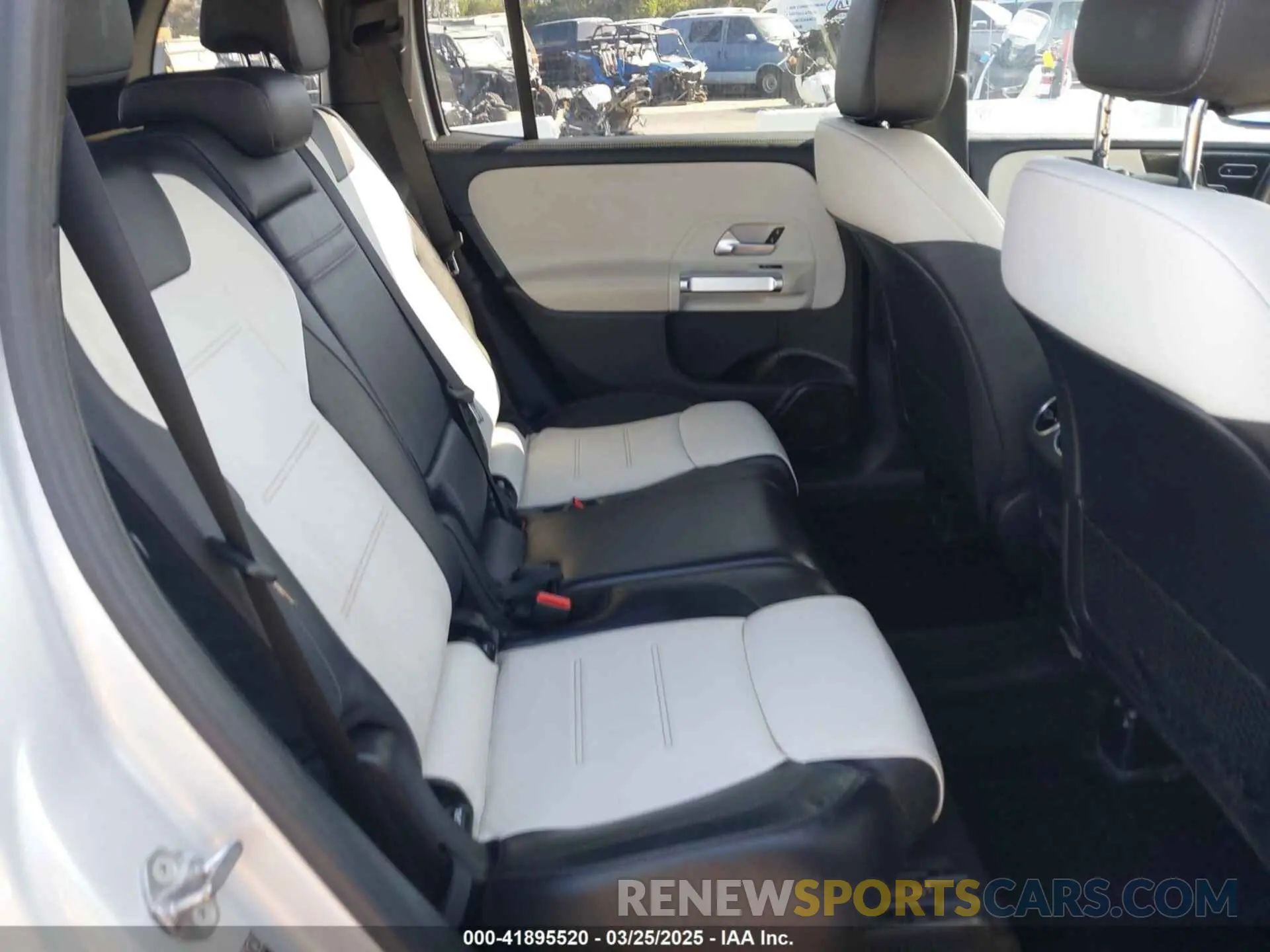 8 fotografías del automóvil dañado W1N4M4GBXLW050581 MERCEDES-BENZ GLB 250 2020