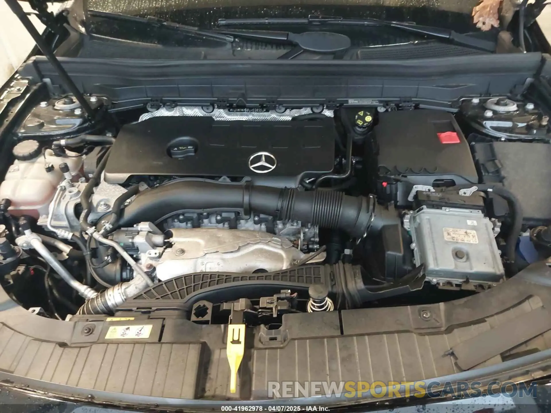 10 fotografías del automóvil dañado W1N4M4HB9LW036301 MERCEDES-BENZ GLB 250 2020