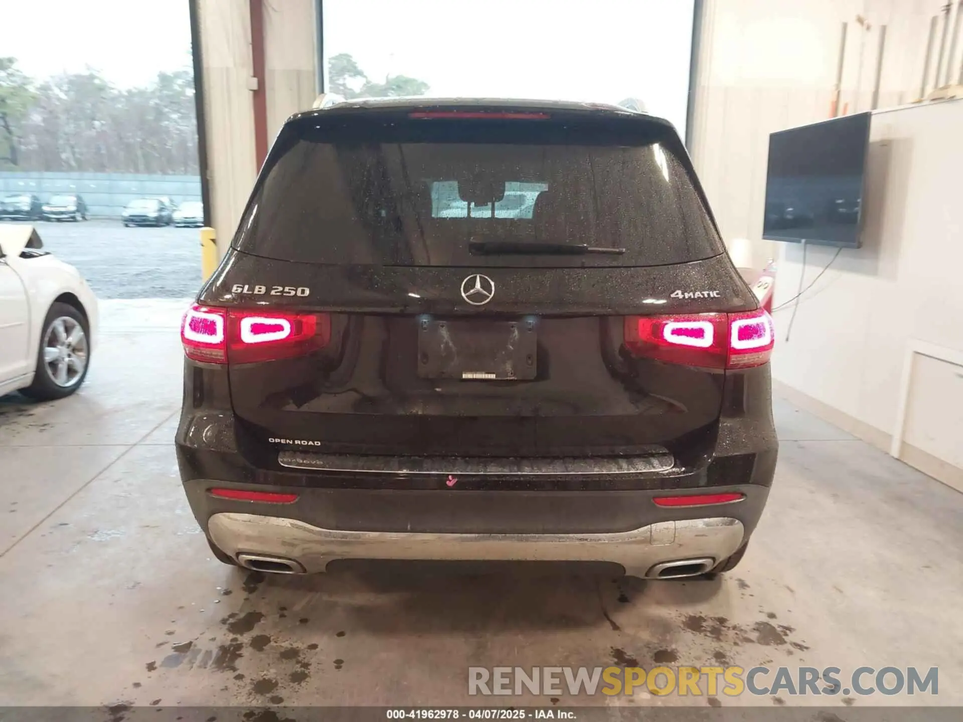 16 fotografías del automóvil dañado W1N4M4HB9LW036301 MERCEDES-BENZ GLB 250 2020