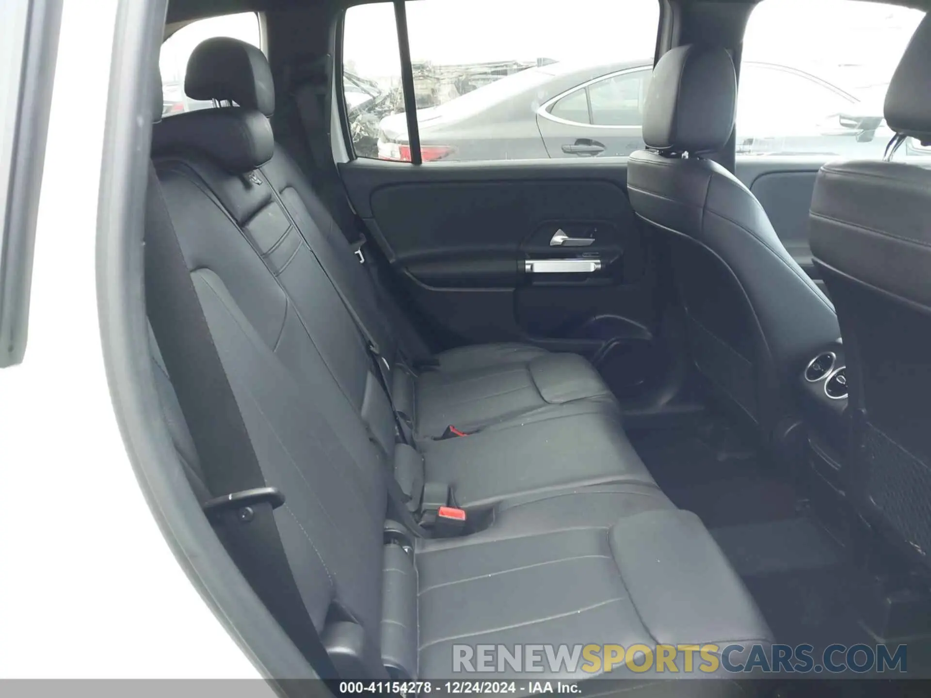 8 fotografías del automóvil dañado W1N4M4HB9LW044656 MERCEDES-BENZ GLB 250 2020