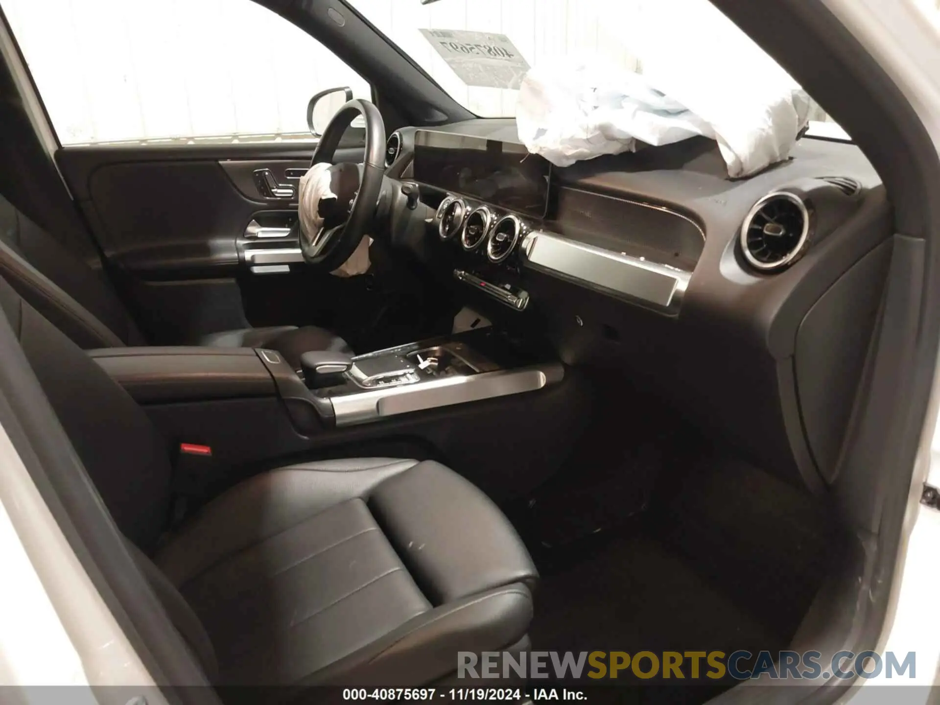 5 fotografías del automóvil dañado WDC4M4HB8LW008488 MERCEDES-BENZ GLB 250 2020