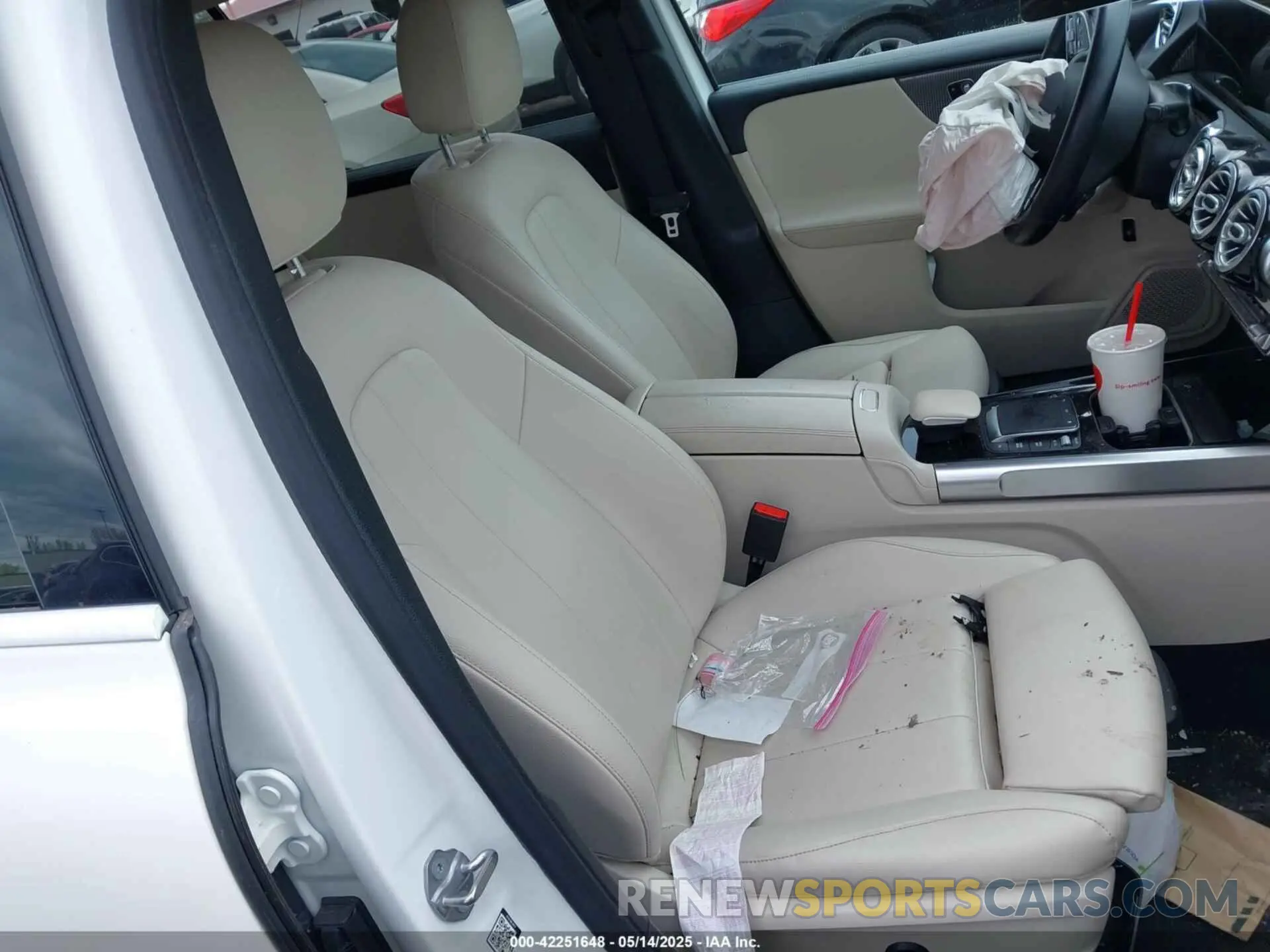 5 fotografías del automóvil dañado W1N4M4GB1MW091148 MERCEDES-BENZ GLB 250 2021