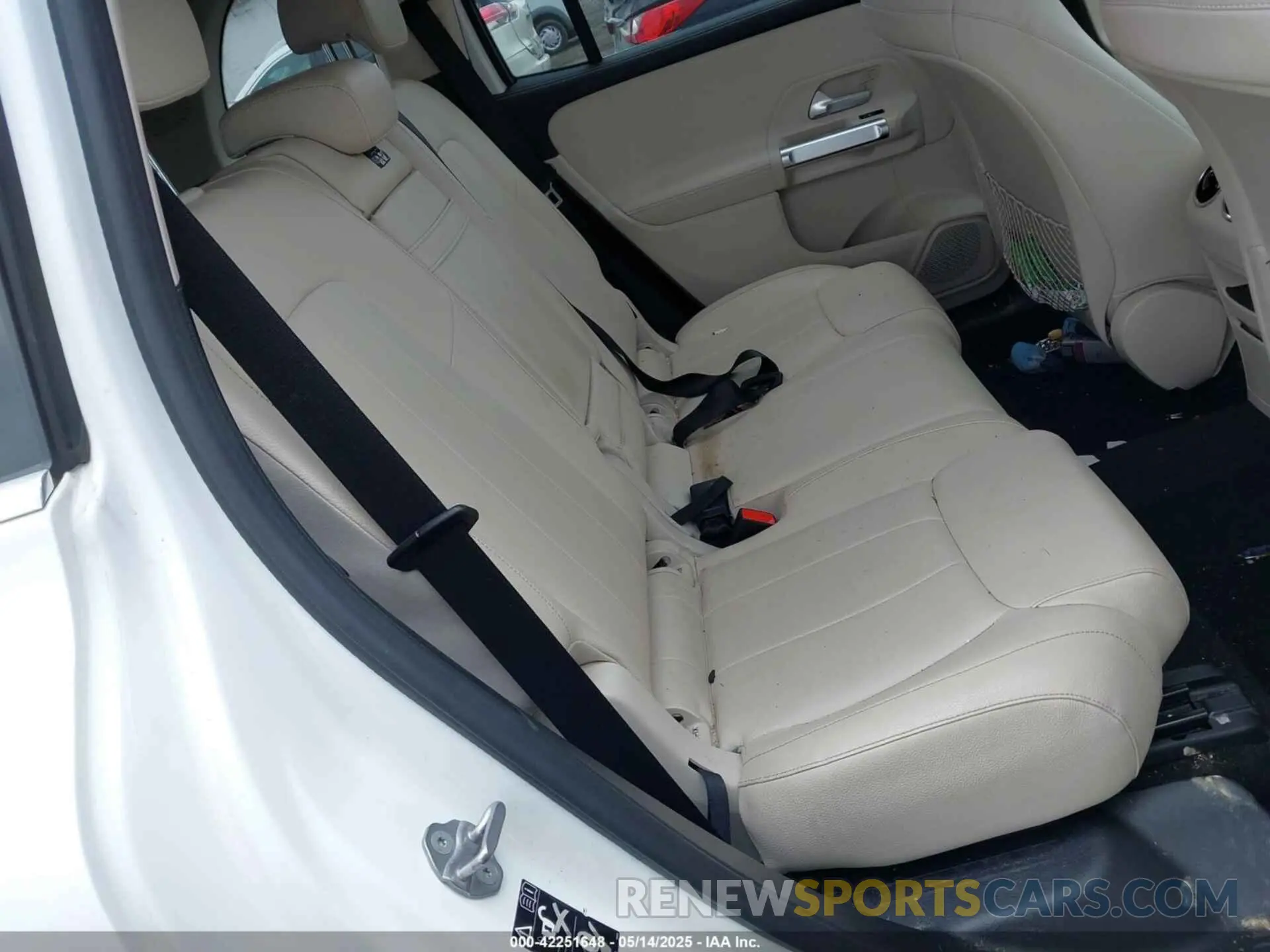 8 fotografías del automóvil dañado W1N4M4GB1MW091148 MERCEDES-BENZ GLB 250 2021