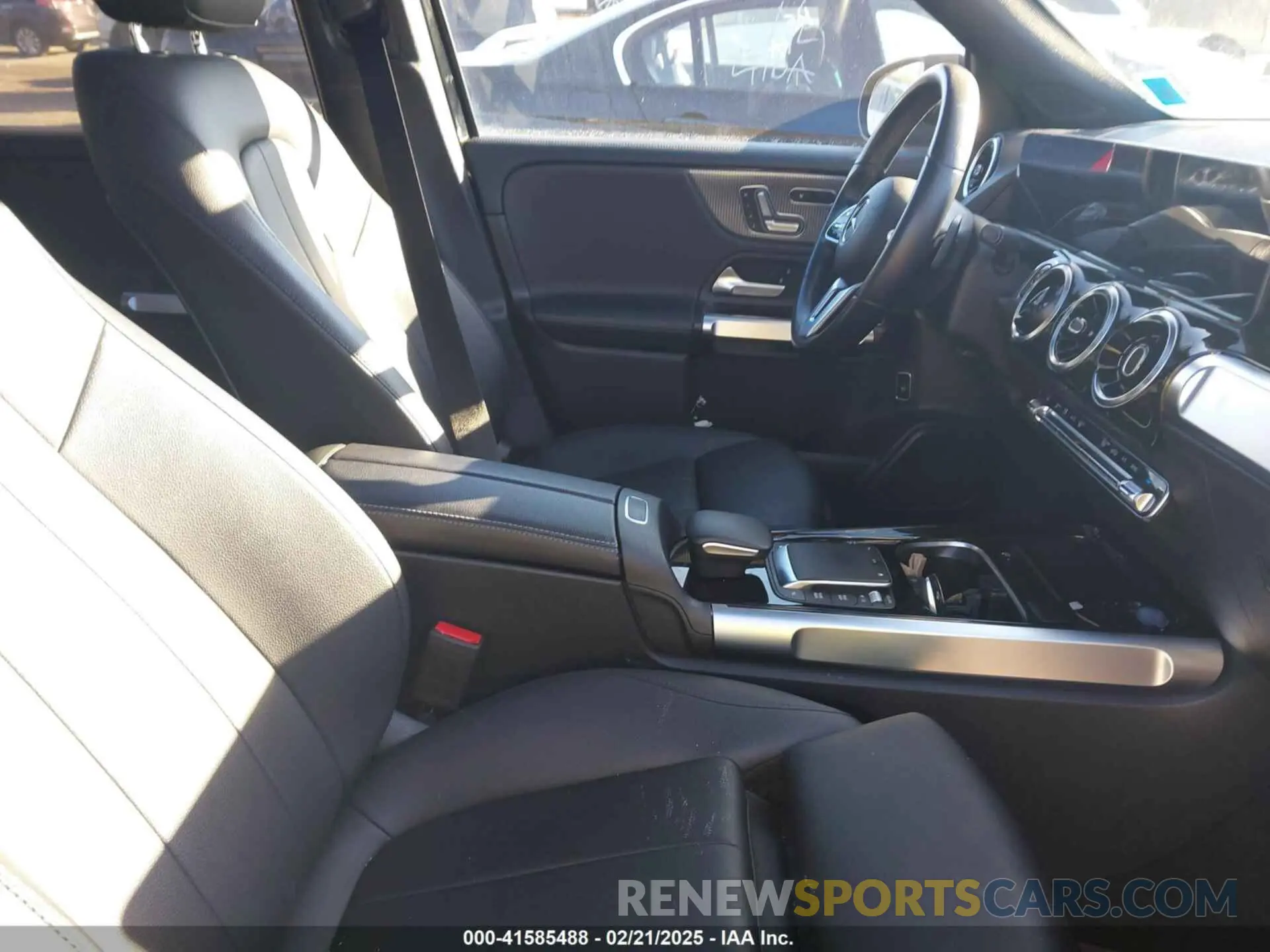 5 fotografías del automóvil dañado W1N4M4HB0MW104535 MERCEDES-BENZ GLB 250 2021
