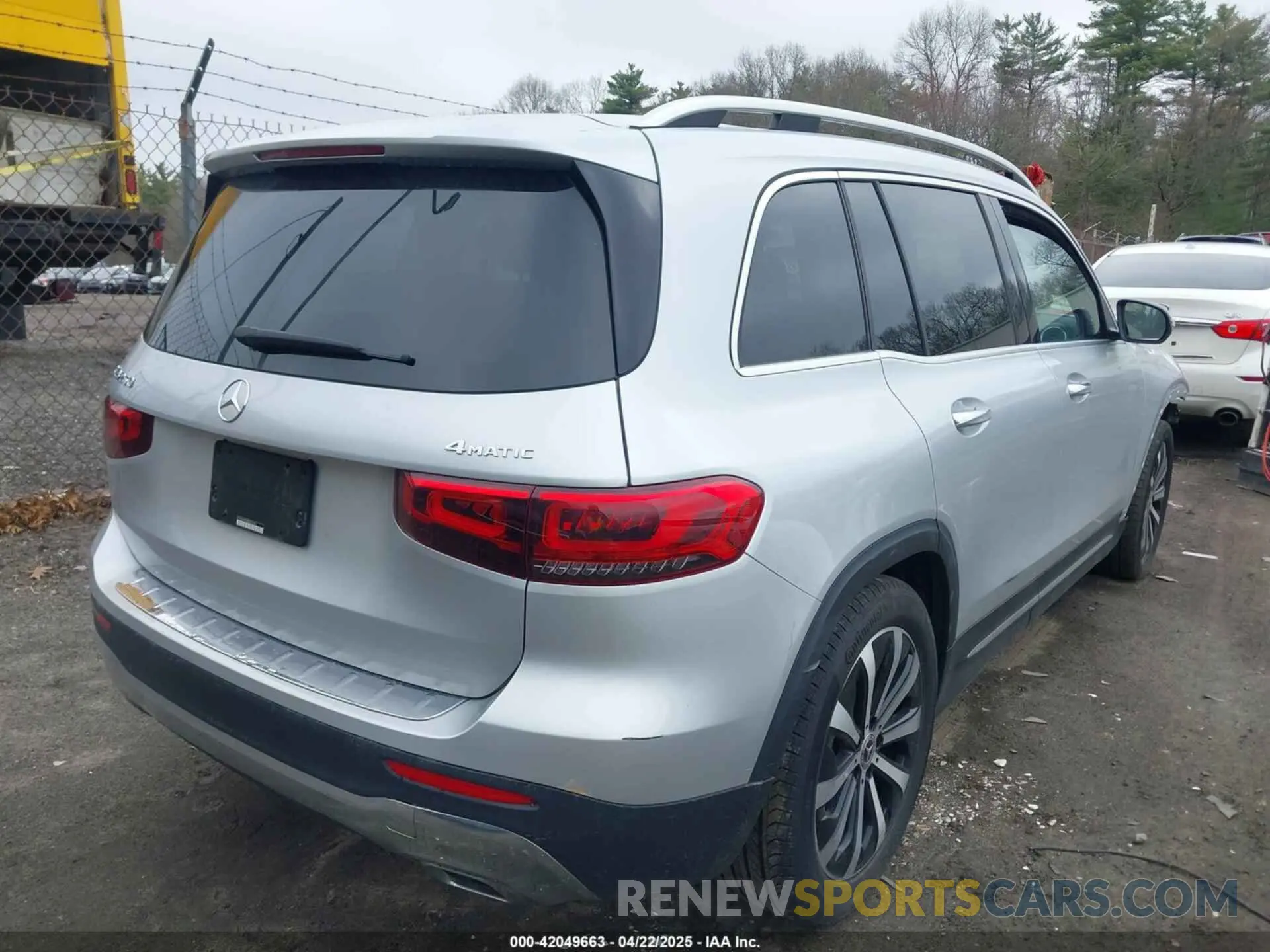 4 fotografías del automóvil dañado W1N4M4HB4MW087643 MERCEDES-BENZ GLB 250 2021