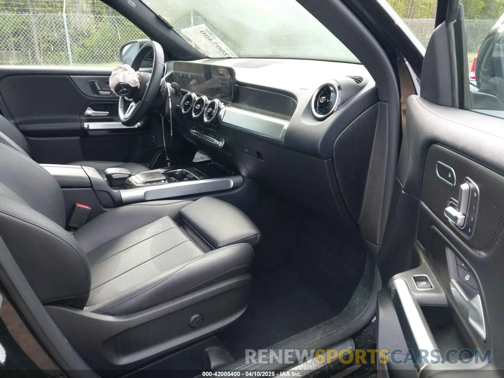 5 fotografías del automóvil dañado W1N4M4HB8MW110812 MERCEDES-BENZ GLB 250 2021