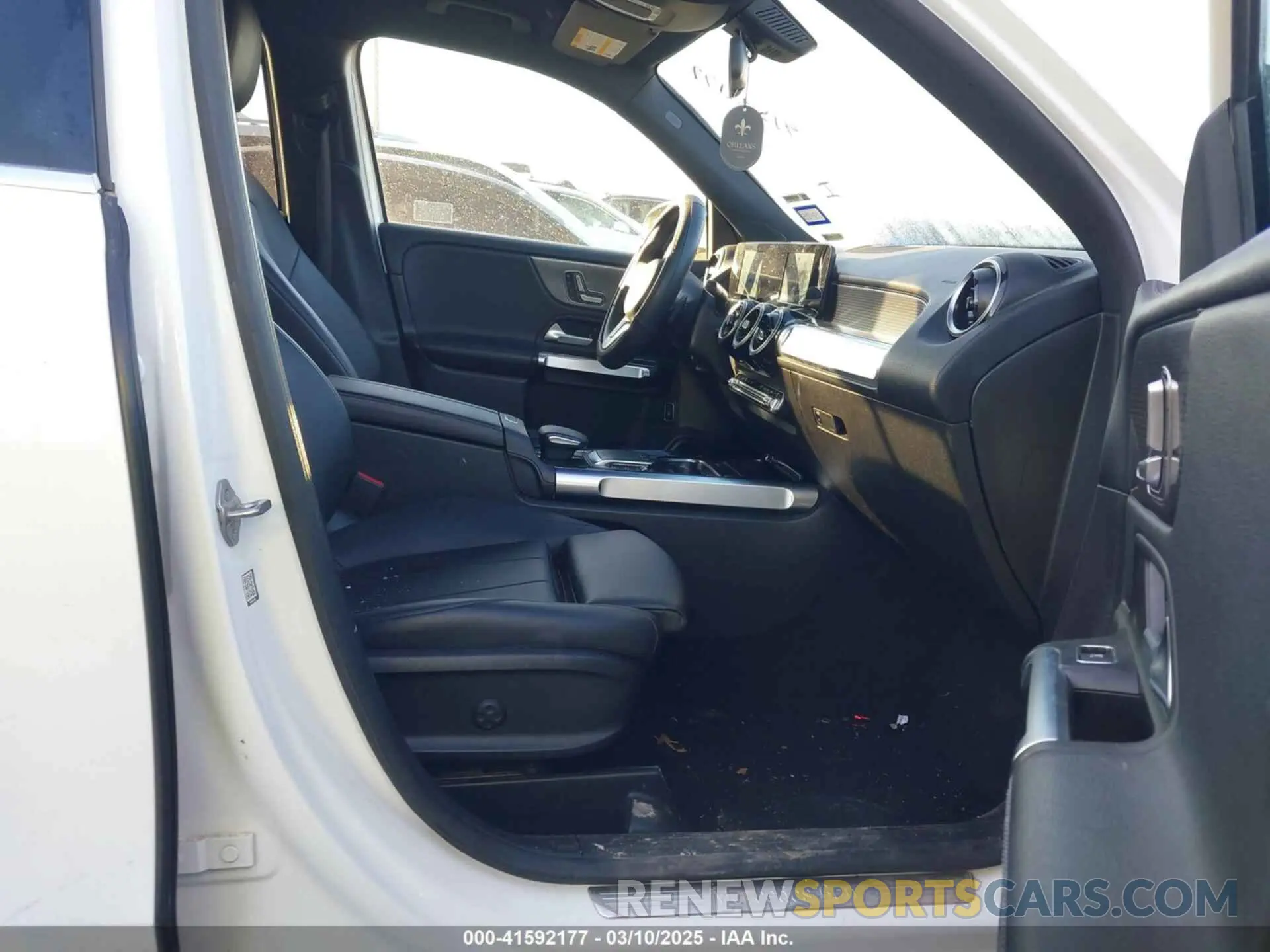 5 fotografías del automóvil dañado W1N4M4HBXMW099604 MERCEDES-BENZ GLB 250 2021