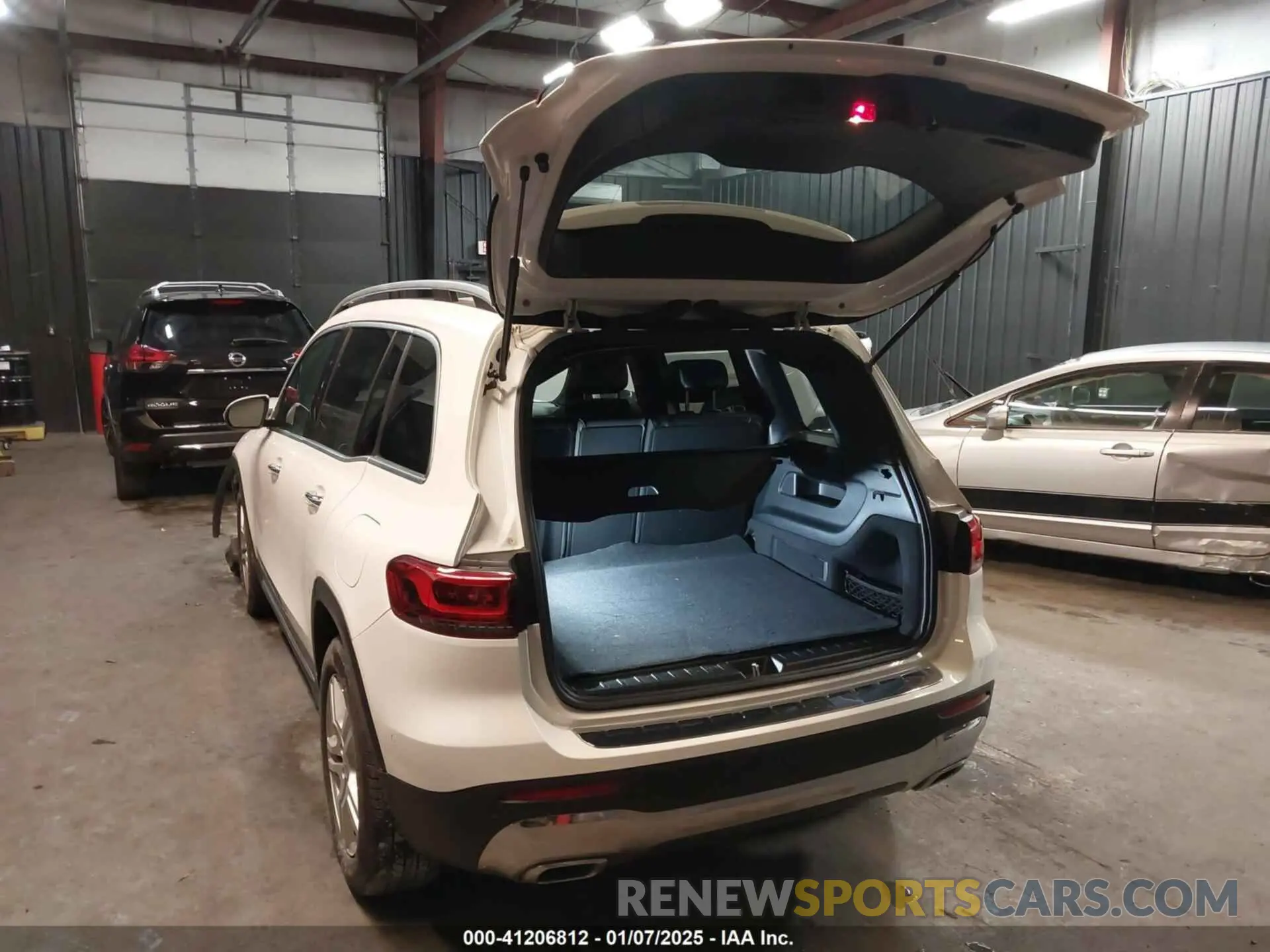 3 fotografías del automóvil dañado W1N4M4HB1NW183716 MERCEDES-BENZ GLB 250 2022