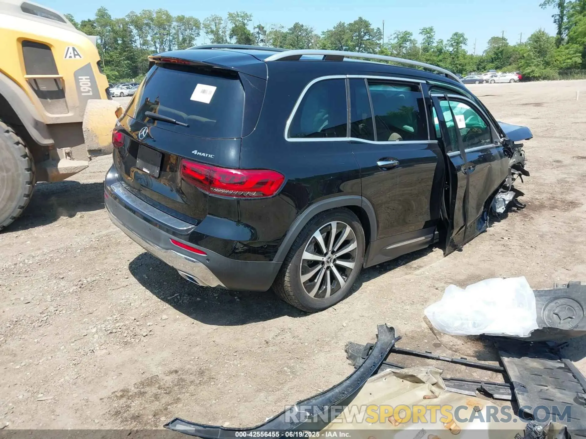 4 fotografías del automóvil dañado W1N4M4HB2NW247374 MERCEDES-BENZ GLB 250 2022