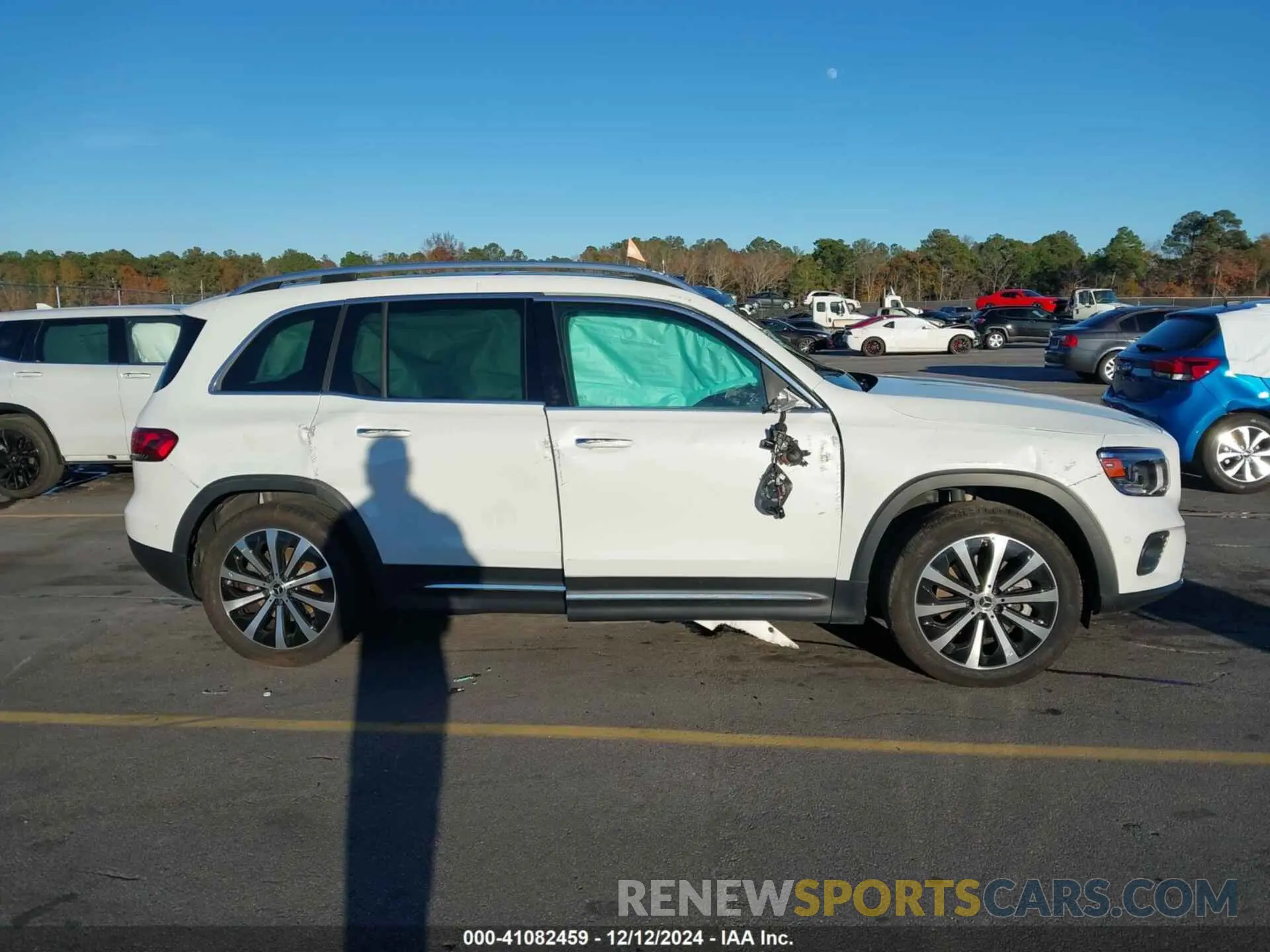 14 fotografías del automóvil dañado W1N4M4HB2NW248007 MERCEDES-BENZ GLB 250 2022
