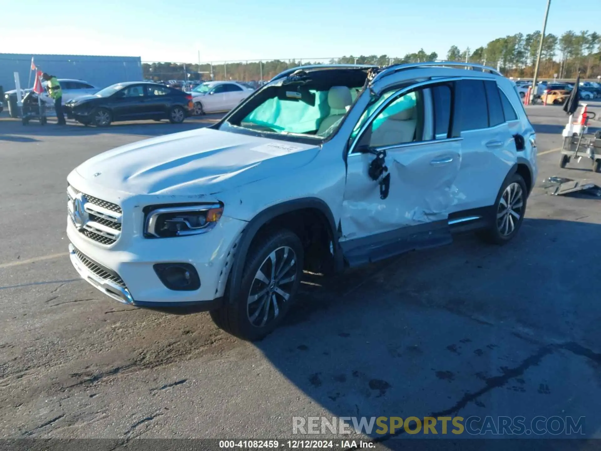 2 fotografías del automóvil dañado W1N4M4HB2NW248007 MERCEDES-BENZ GLB 250 2022