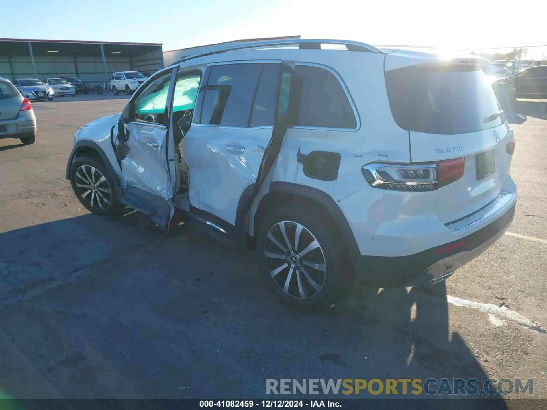 3 fotografías del automóvil dañado W1N4M4HB2NW248007 MERCEDES-BENZ GLB 250 2022