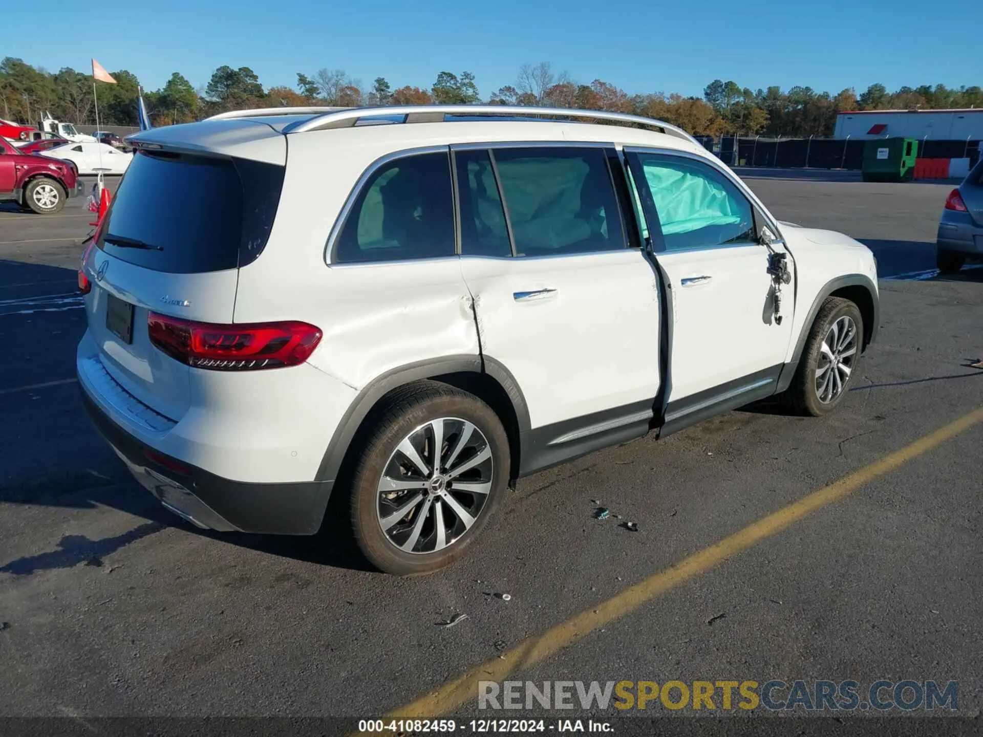4 fotografías del automóvil dañado W1N4M4HB2NW248007 MERCEDES-BENZ GLB 250 2022