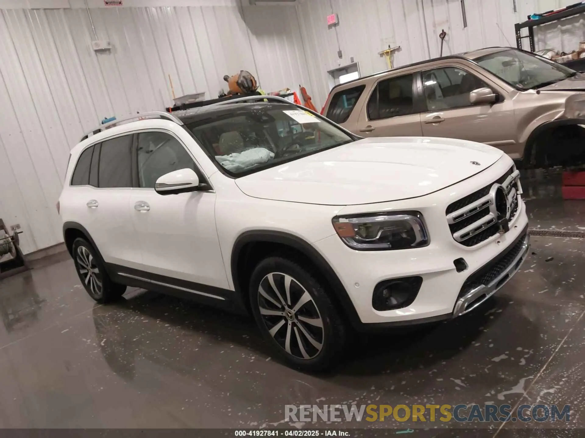 13 fotografías del automóvil dañado W1N4M4HB2NW260495 MERCEDES-BENZ GLB 250 2022