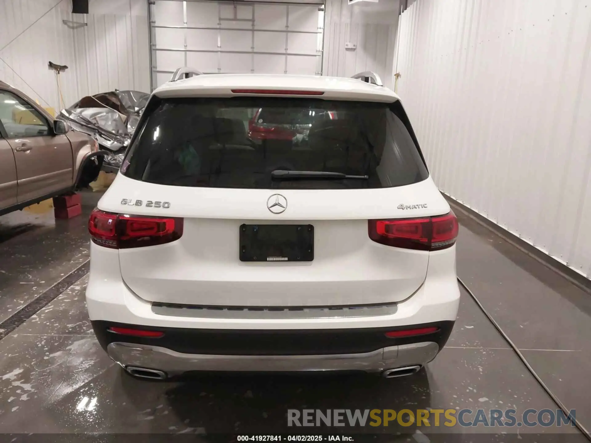 16 fotografías del automóvil dañado W1N4M4HB2NW260495 MERCEDES-BENZ GLB 250 2022