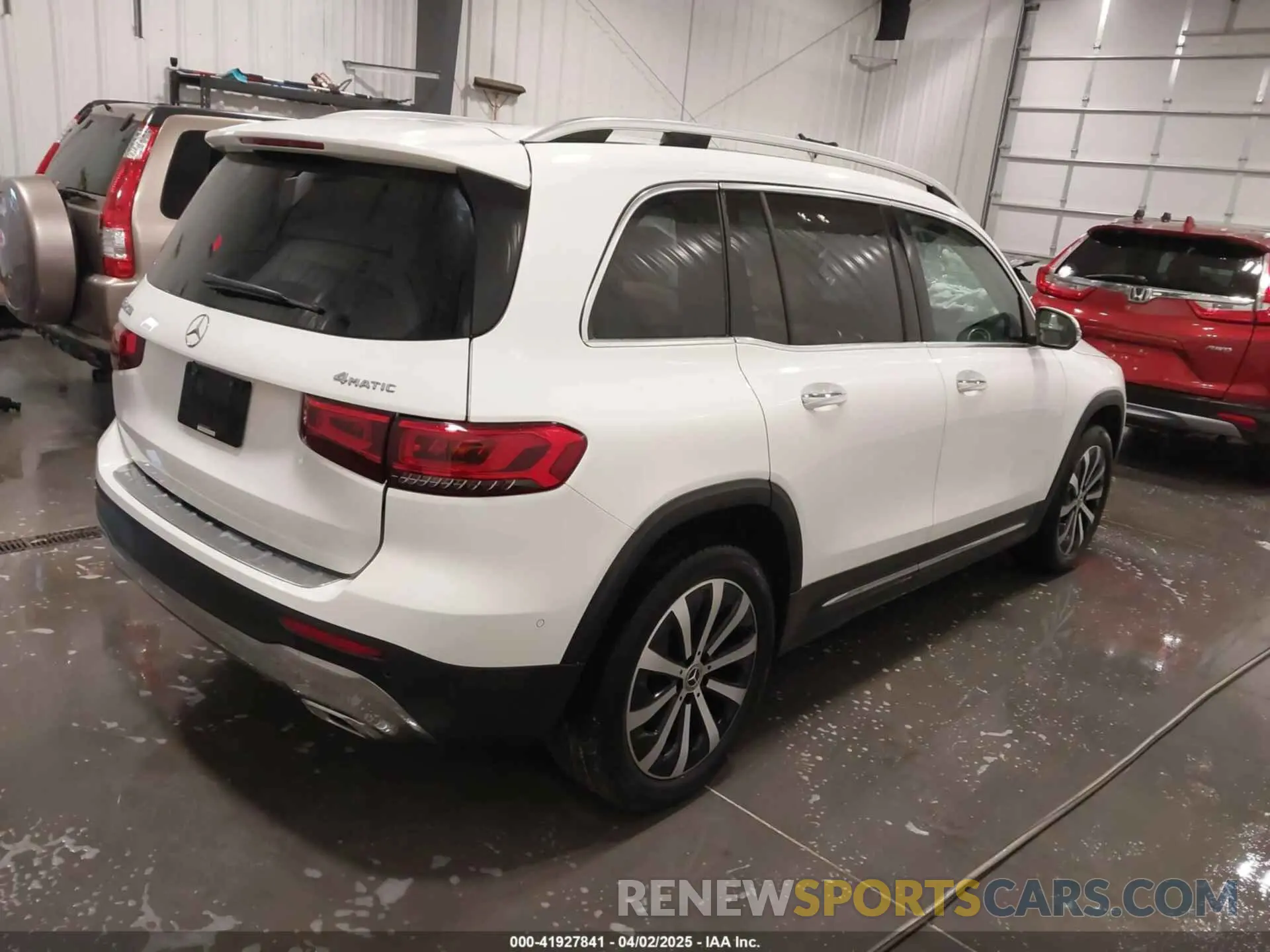 4 fotografías del automóvil dañado W1N4M4HB2NW260495 MERCEDES-BENZ GLB 250 2022