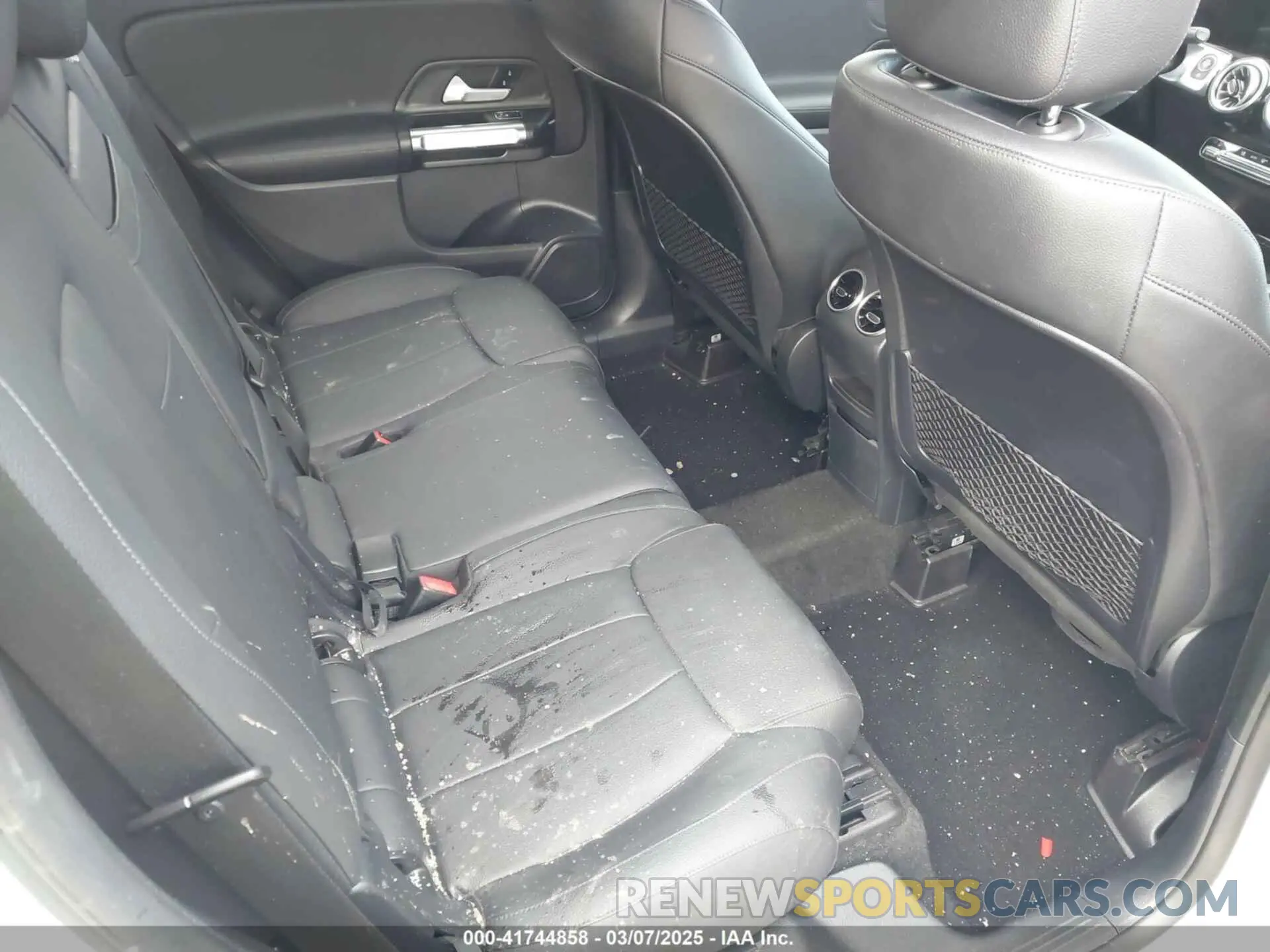 8 fotografías del automóvil dañado W1N4M4HB7NW173675 MERCEDES-BENZ GLB 250 2022