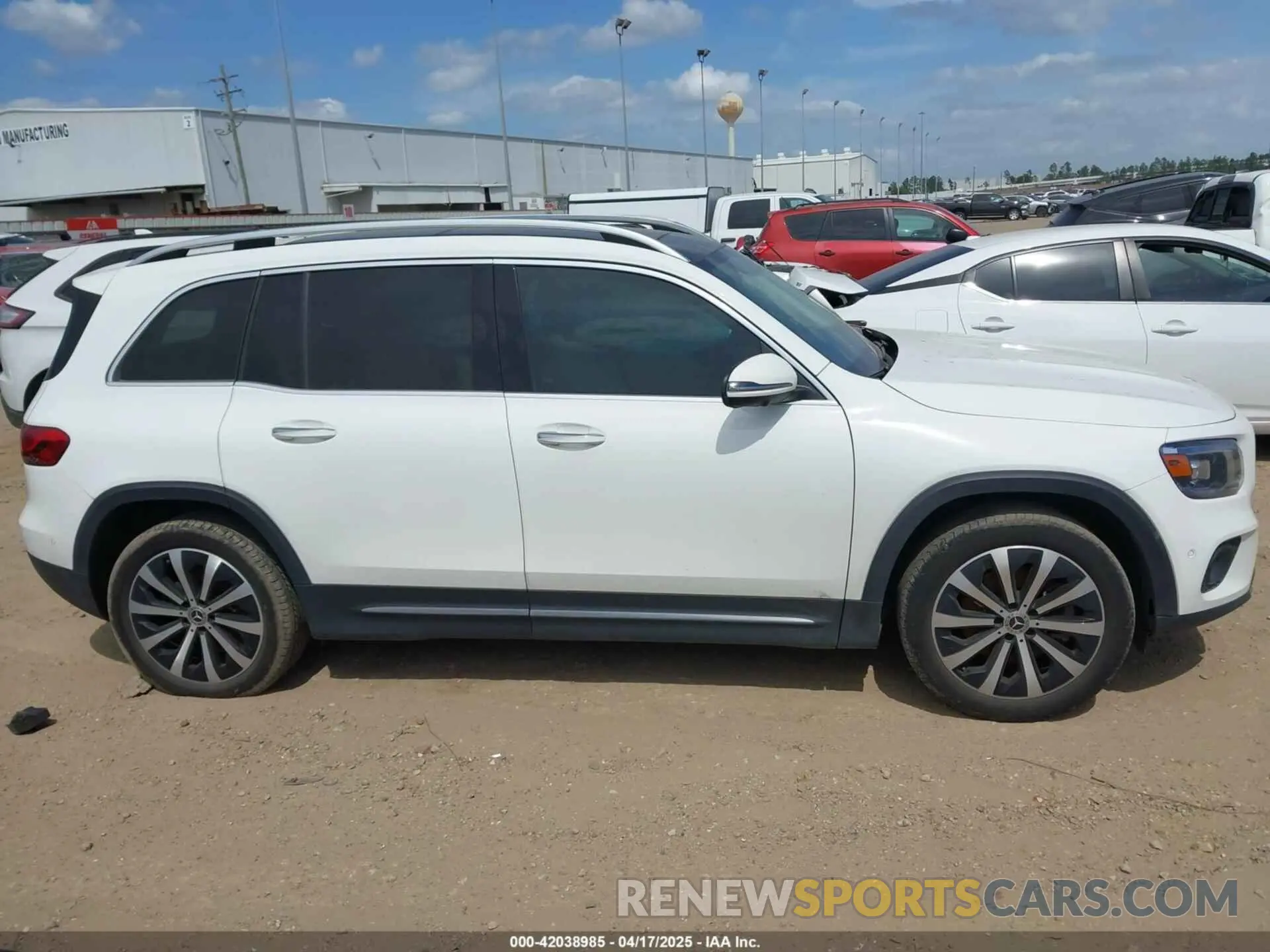 14 fotografías del automóvil dañado W1N4M4GB4PW298282 MERCEDES-BENZ GLB 250 2023