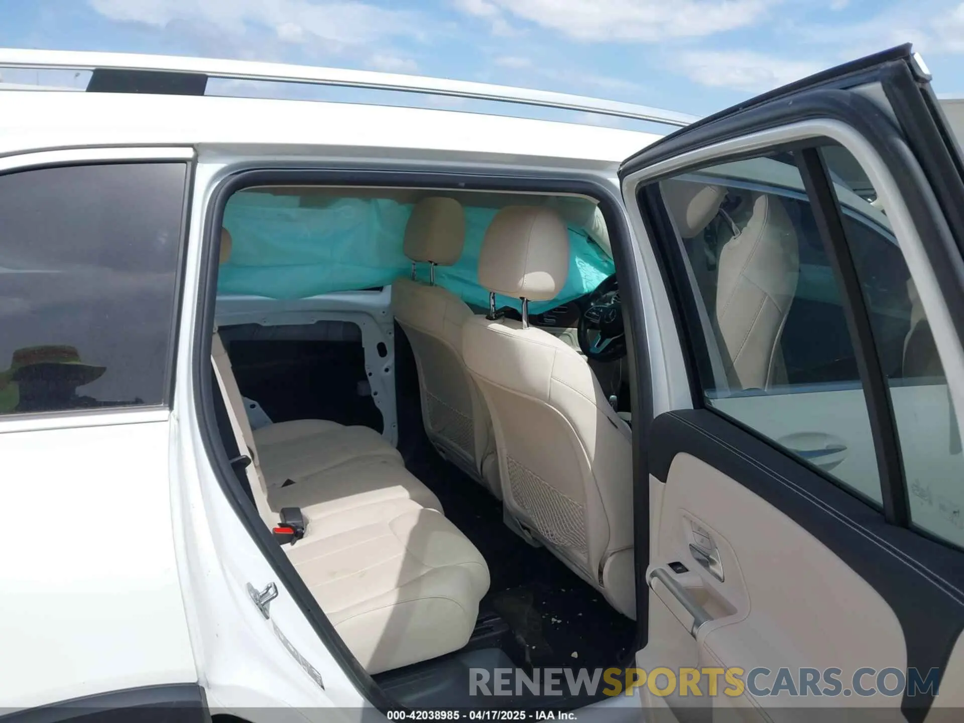 8 fotografías del automóvil dañado W1N4M4GB4PW298282 MERCEDES-BENZ GLB 250 2023