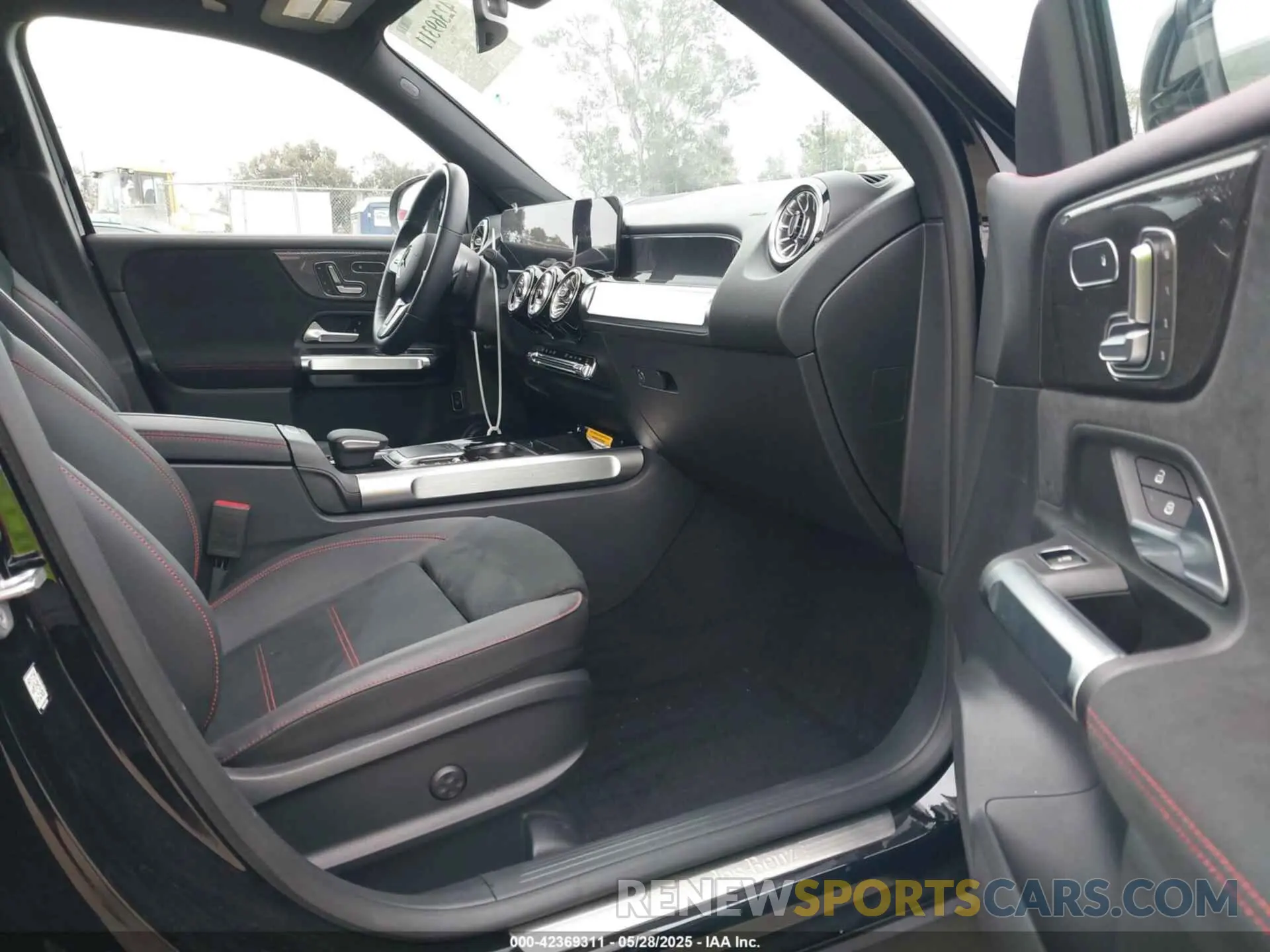 5 fotografías del automóvil dañado W1N4M4GB7PW331968 MERCEDES-BENZ GLB 250 2023