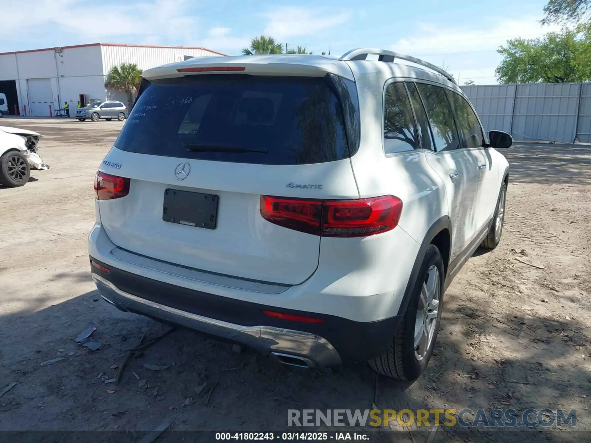 4 fotografías del automóvil dañado W1N4M4HB4PW303110 MERCEDES-BENZ GLB 250 2023