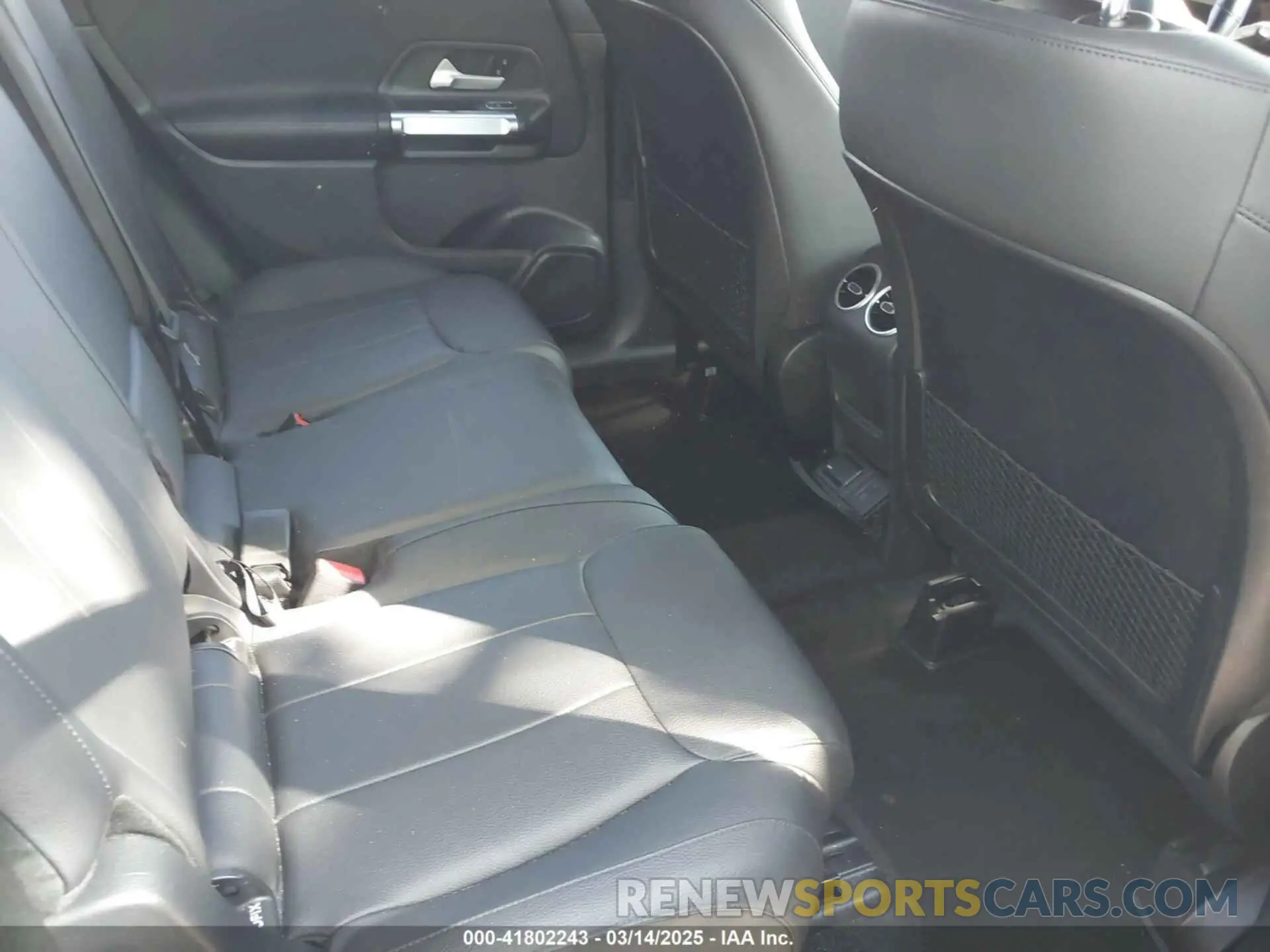 8 fotografías del automóvil dañado W1N4M4HB4PW303110 MERCEDES-BENZ GLB 250 2023