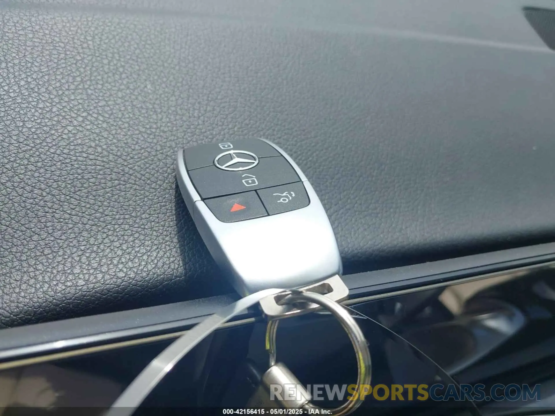 11 fotografías del automóvil dañado W1N4M4HB6PW316697 MERCEDES-BENZ GLB 250 2023