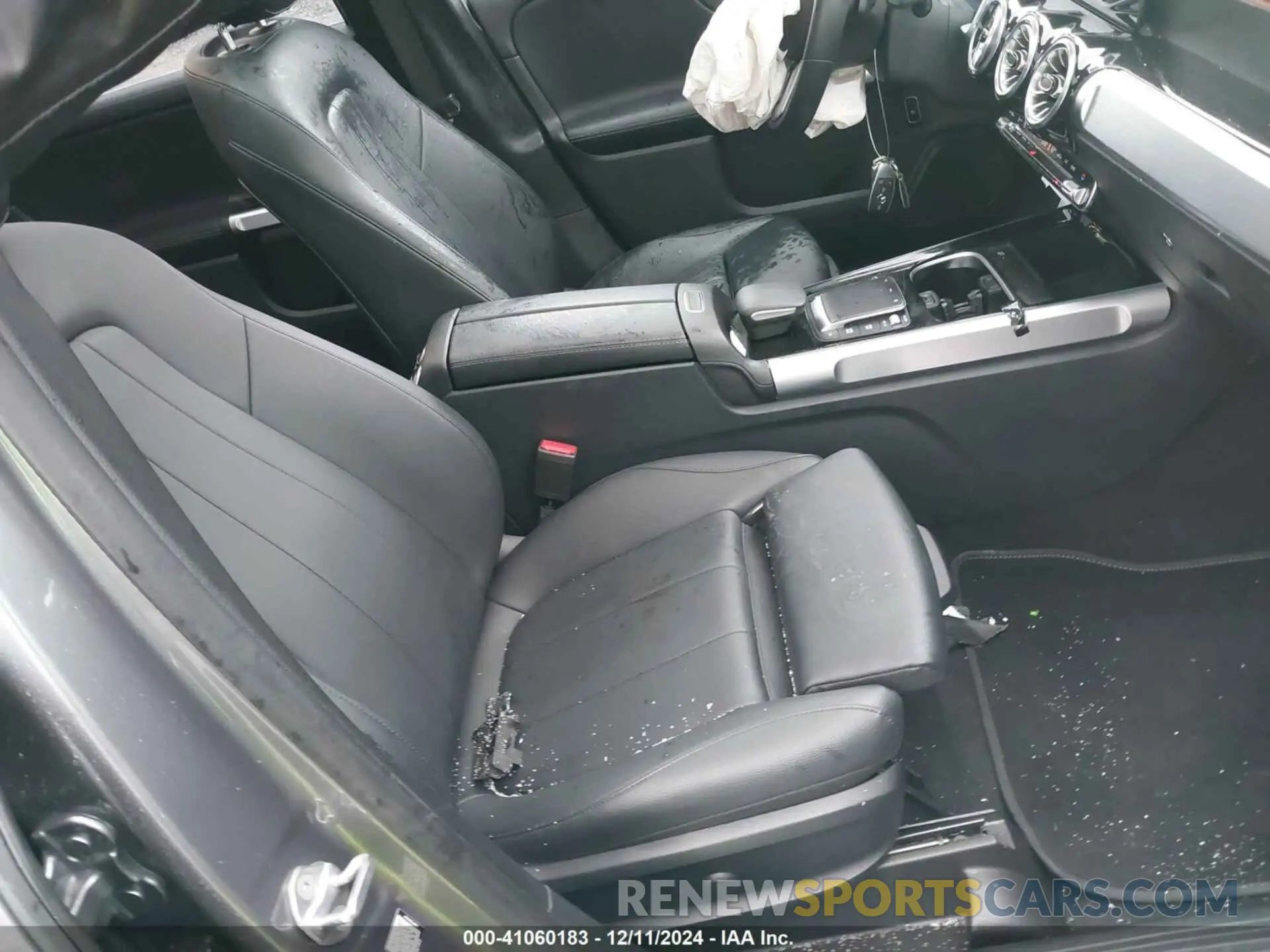 5 fotografías del automóvil dañado W1N4M4HB9PW270329 MERCEDES-BENZ GLB 250 2023