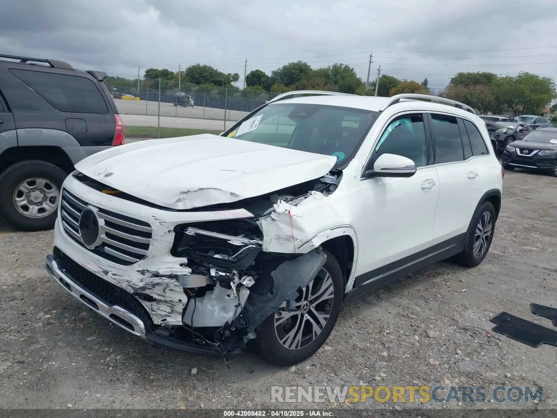 2 fotografías del automóvil dañado W1N4M4GBXRW347049 MERCEDES-BENZ GLB 250 2024