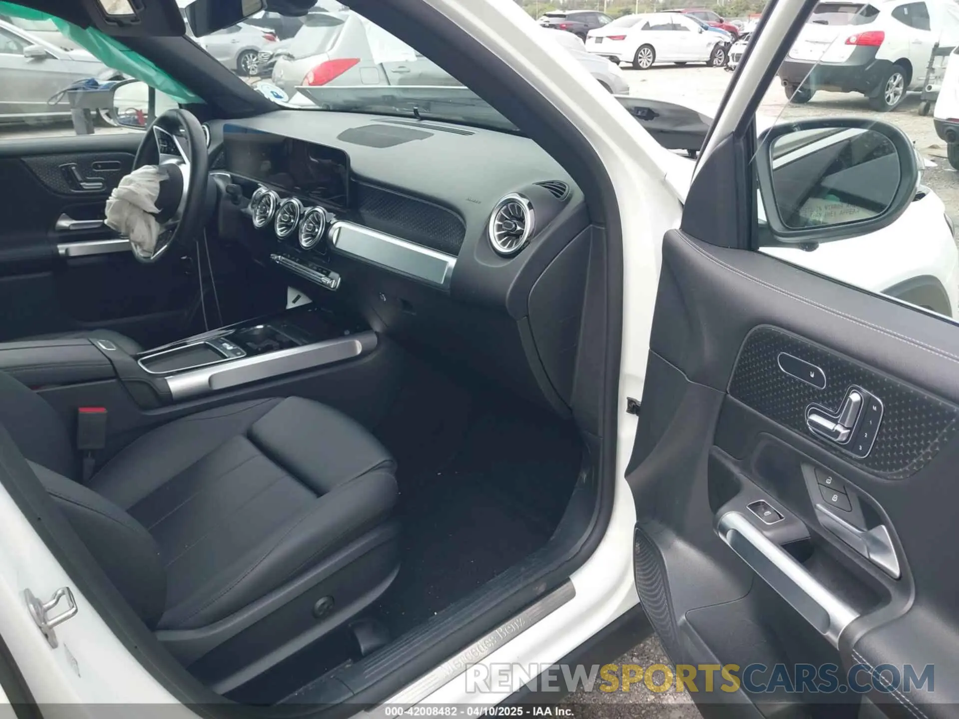 5 fotografías del automóvil dañado W1N4M4GBXRW347049 MERCEDES-BENZ GLB 250 2024