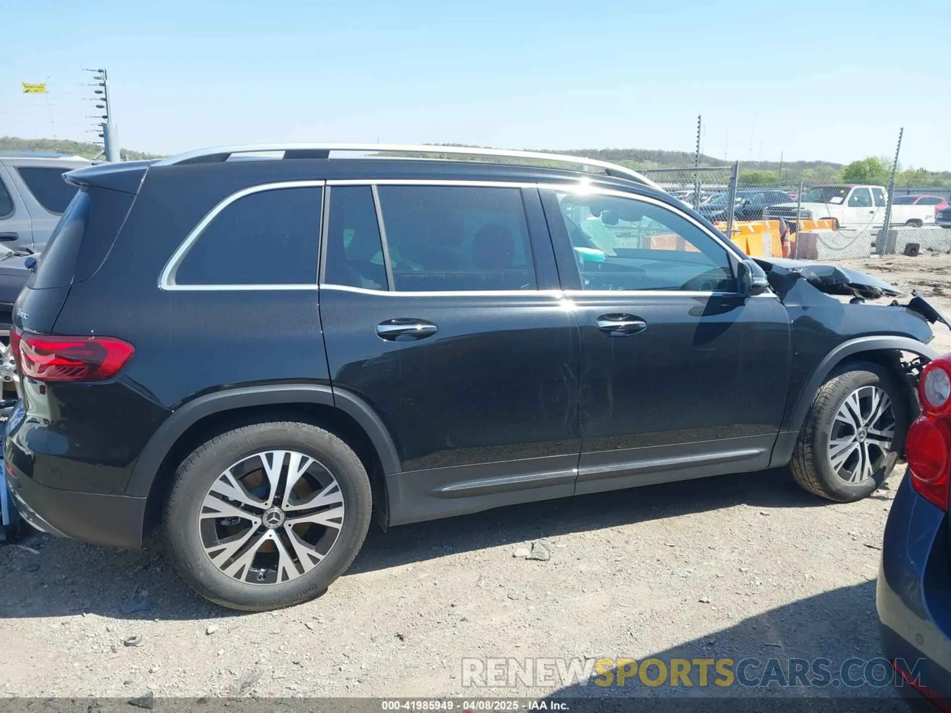 14 fotografías del automóvil dañado W1N4M4HB7RW359139 MERCEDES-BENZ GLB 250 2024