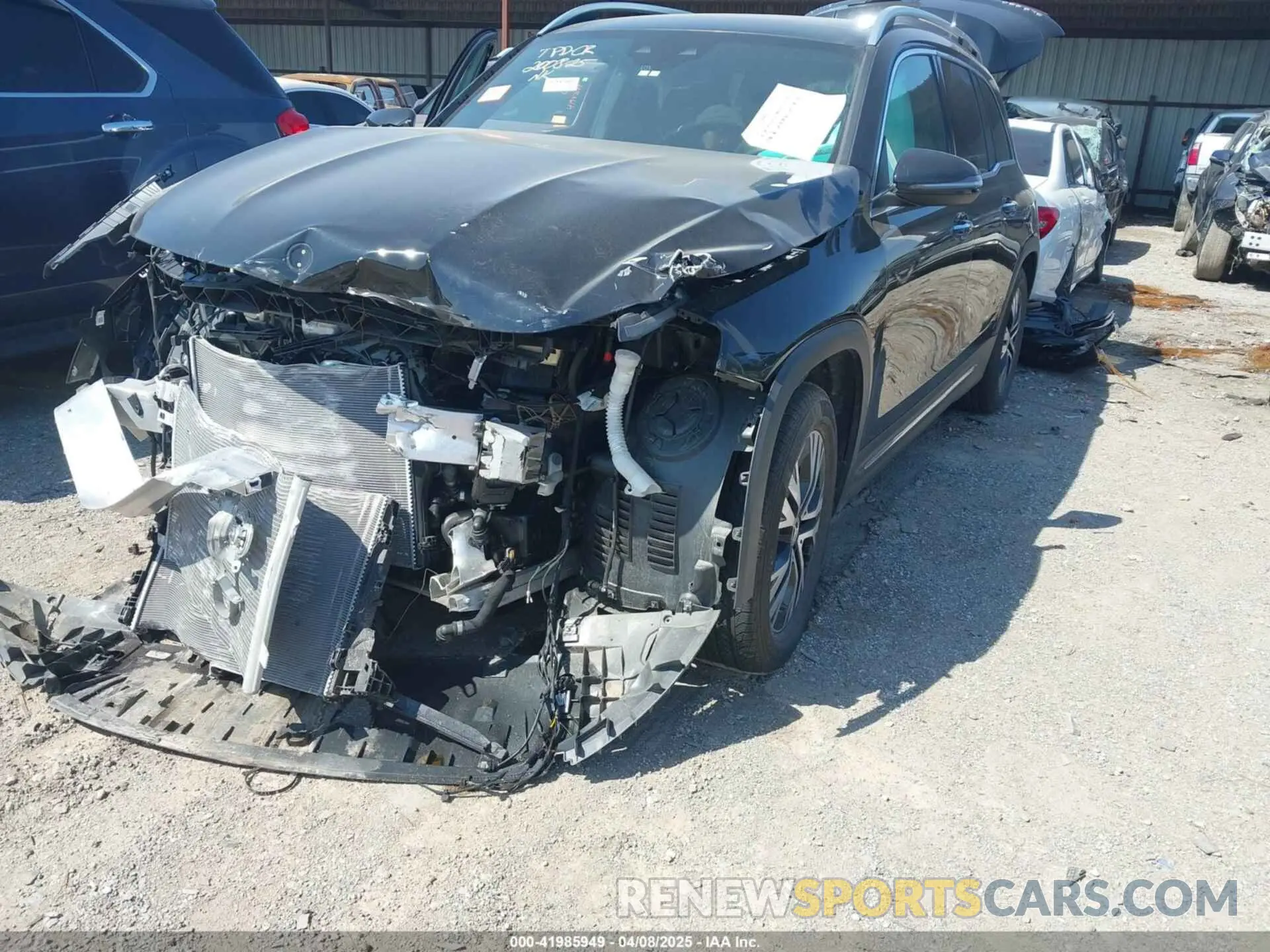 2 fotografías del automóvil dañado W1N4M4HB7RW359139 MERCEDES-BENZ GLB 250 2024