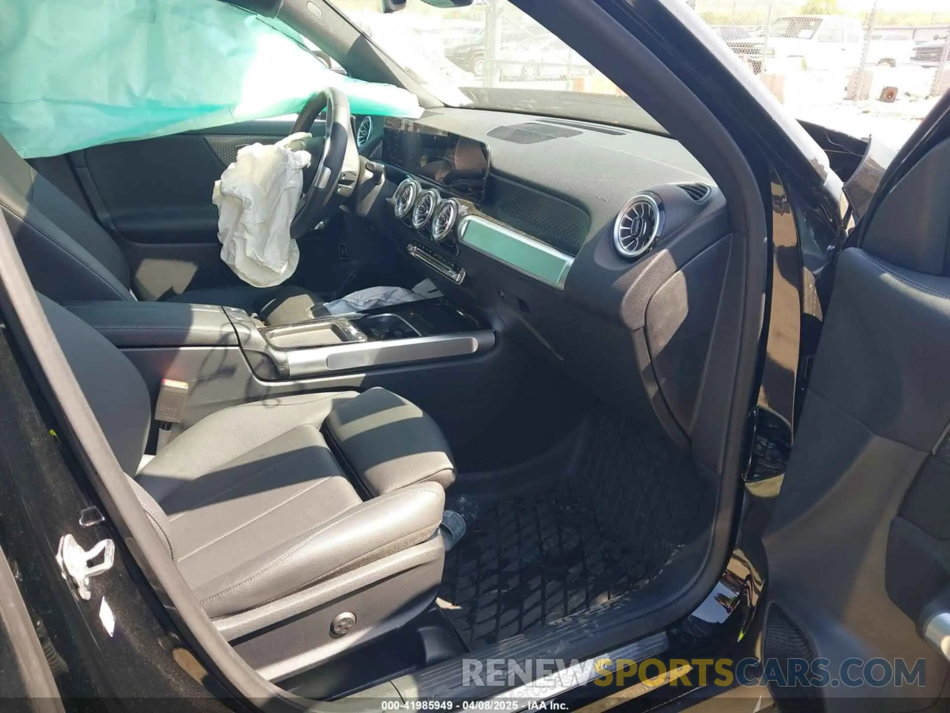 5 fotografías del automóvil dañado W1N4M4HB7RW359139 MERCEDES-BENZ GLB 250 2024