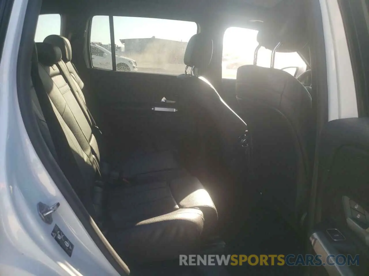 11 fotografías del automóvil dañado W1N4M4GB2LW025268 MERCEDES-BENZ GLB-CLASS 2020